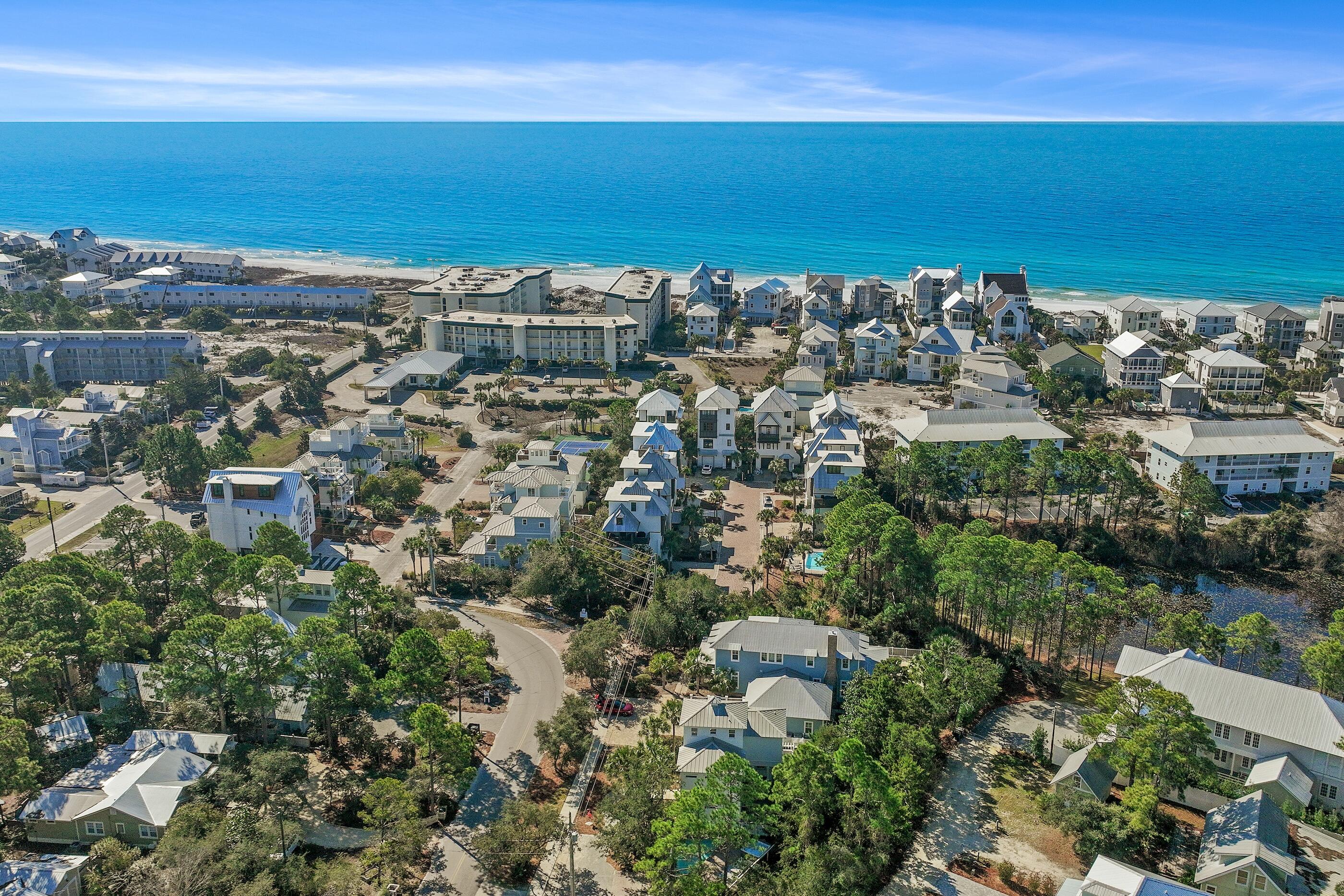 LAKEWOOD ESTATES - Residential