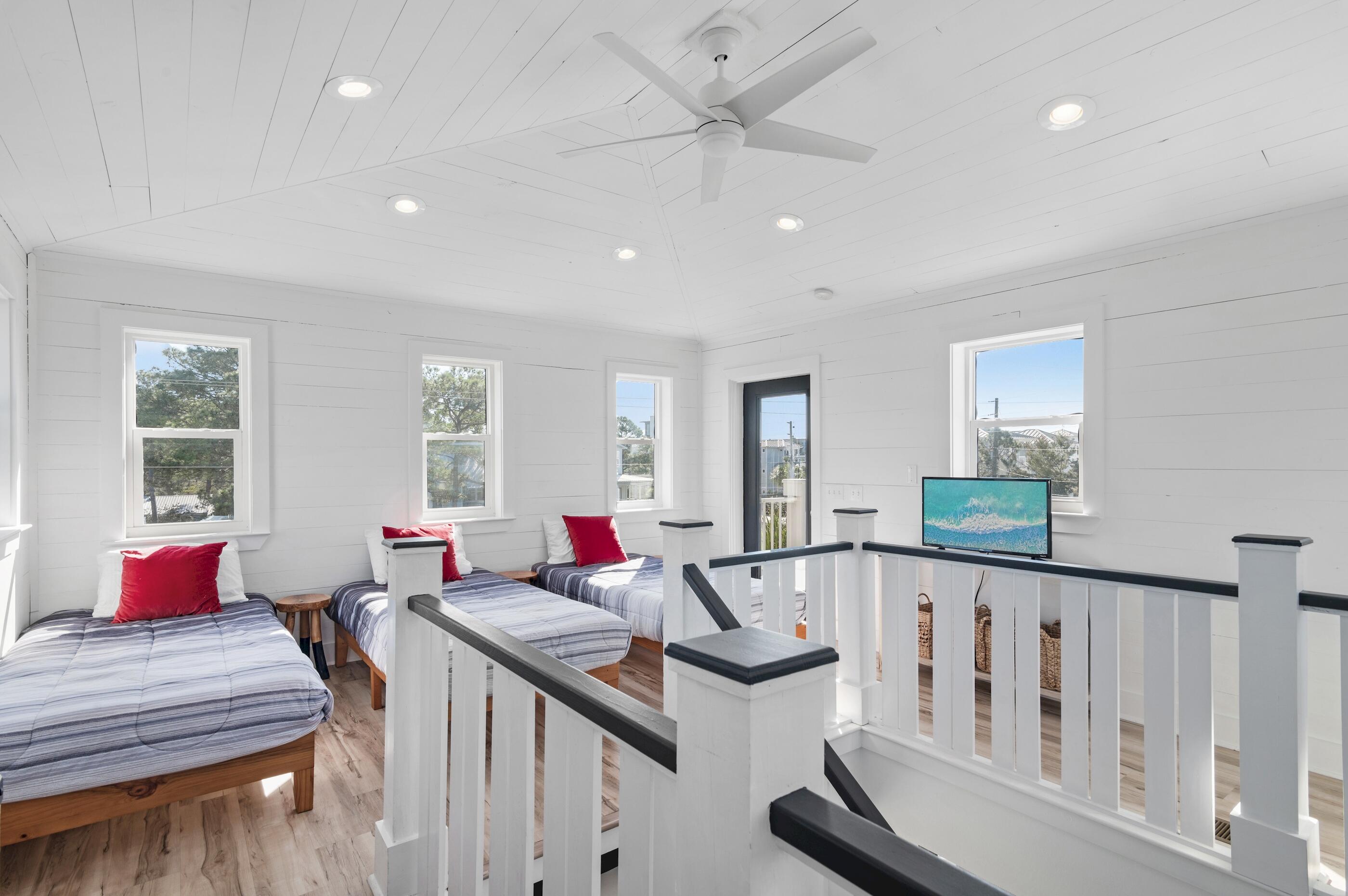 LAKEWOOD ESTATES - Residential
