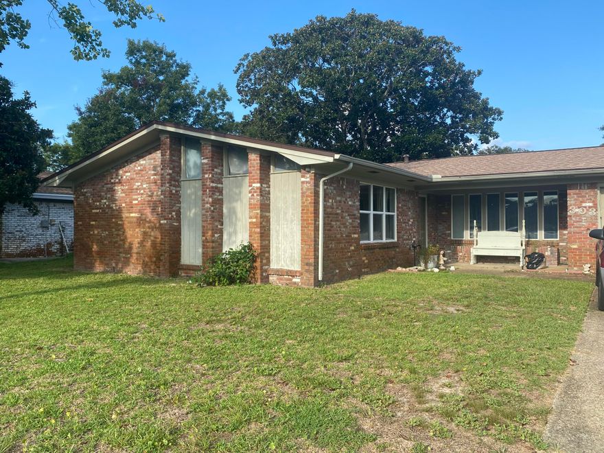 Welcome to a charming 3 bedroom 2 bath Pool home in the heart of Fort Walton Beach in the highly desired Northgate Estates subdivision! This quaint property is ready for a new family and a fresh facelift. Featuring a sparkling pool, lush green yard, formal living and dining rooms, a cozy family room, and plenty of space to entertain with a large patio and deck. Perfect for a growing family or a retired couple looking to enjoy community traditions like Northgate's famous trick-or-treating and holiday luminaries weekend. Conveniently located to schools, shopping, beaches, and worship centers, this is your chance to make 303 Jonquil your dream home. Home has an updated roof and HVAC in 2018, Water heater and in 2021.