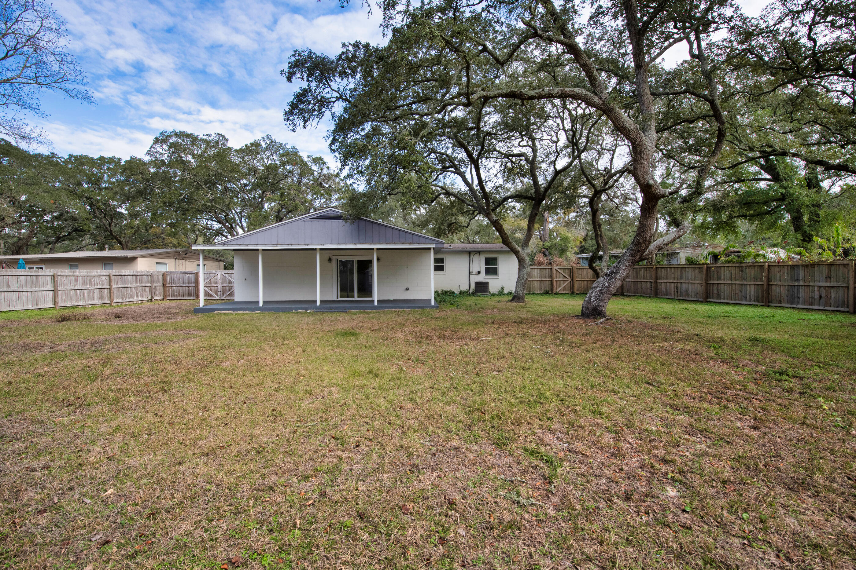 GARNIERS BEACH 2ND - Residential