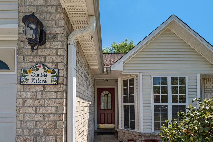 Location, Location, Location! SEE-WORTHY! Come check out one of the largest floor plans in one of the most convenient neighborhoods in Ft Walton Beach. A perfect circle in the middle of everything, Hunters Run! Charm & sunshine await you in this 4BR/3Ba home. The stunning open entry leads you to entertaining size livingroom that can accommodate large family gatherings.The warmth of the luxury ceramic tile floors and the abundant counter space will allow for the endless opportunities. The master bedroom, situated for privacy, has an on-suite masterbath. Eat Out...charcoaled steaks never tasted as good as when cooked in your own private backyard patio with the cool breezes through your screened in Florida Room! Oversized driveway enables additional parking!!