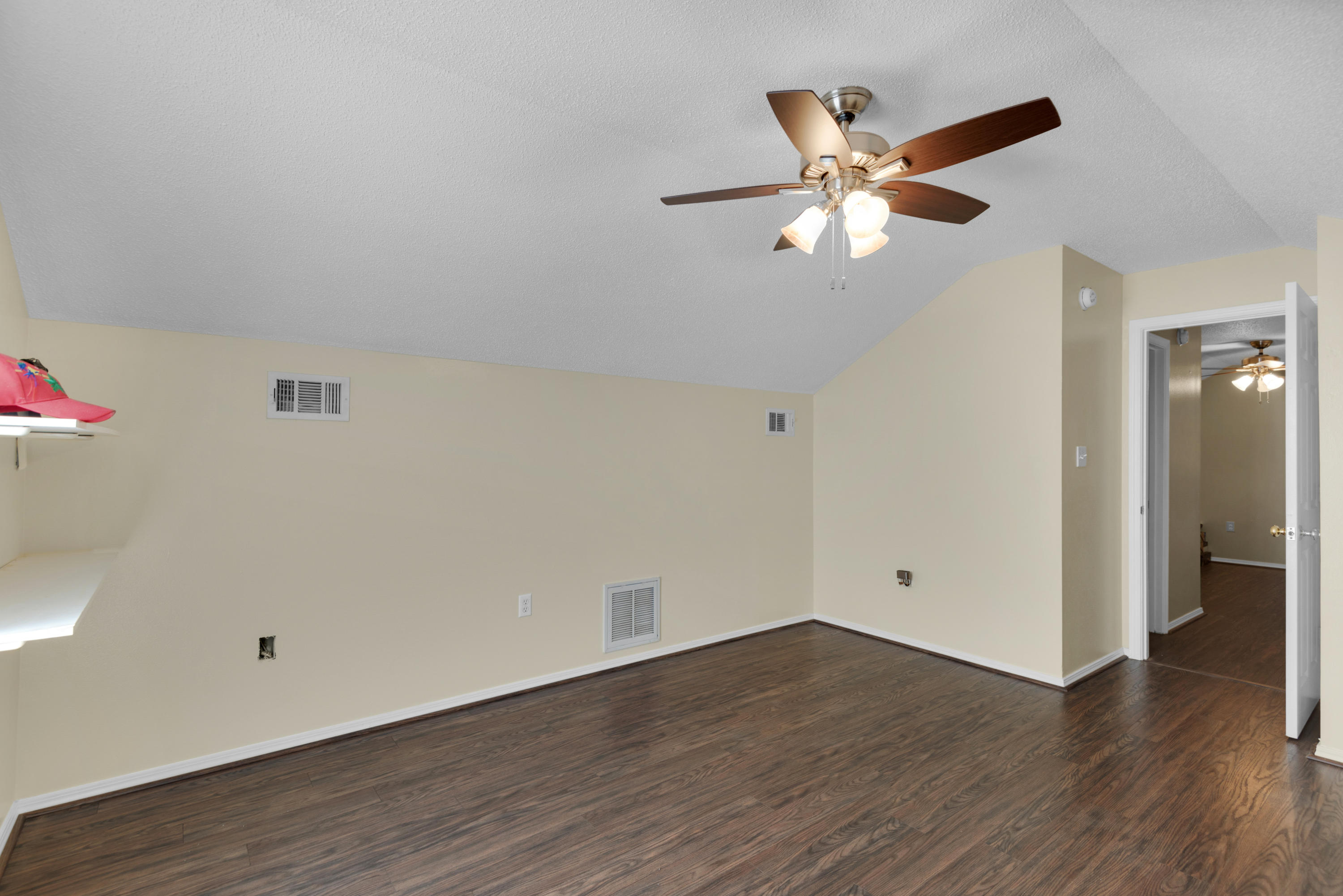 HUNTERS RUN S/D - Residential