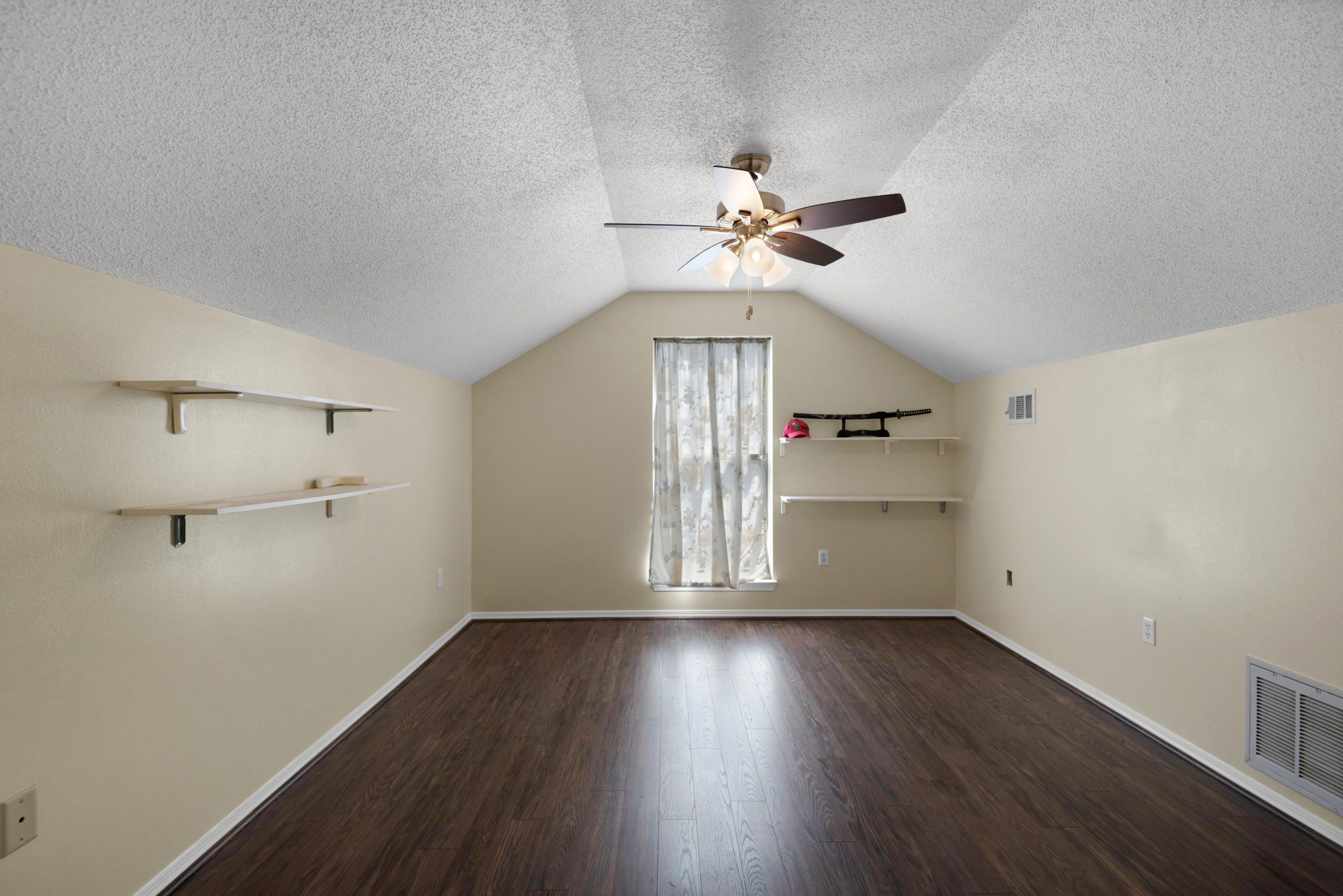 HUNTERS RUN S/D - Residential