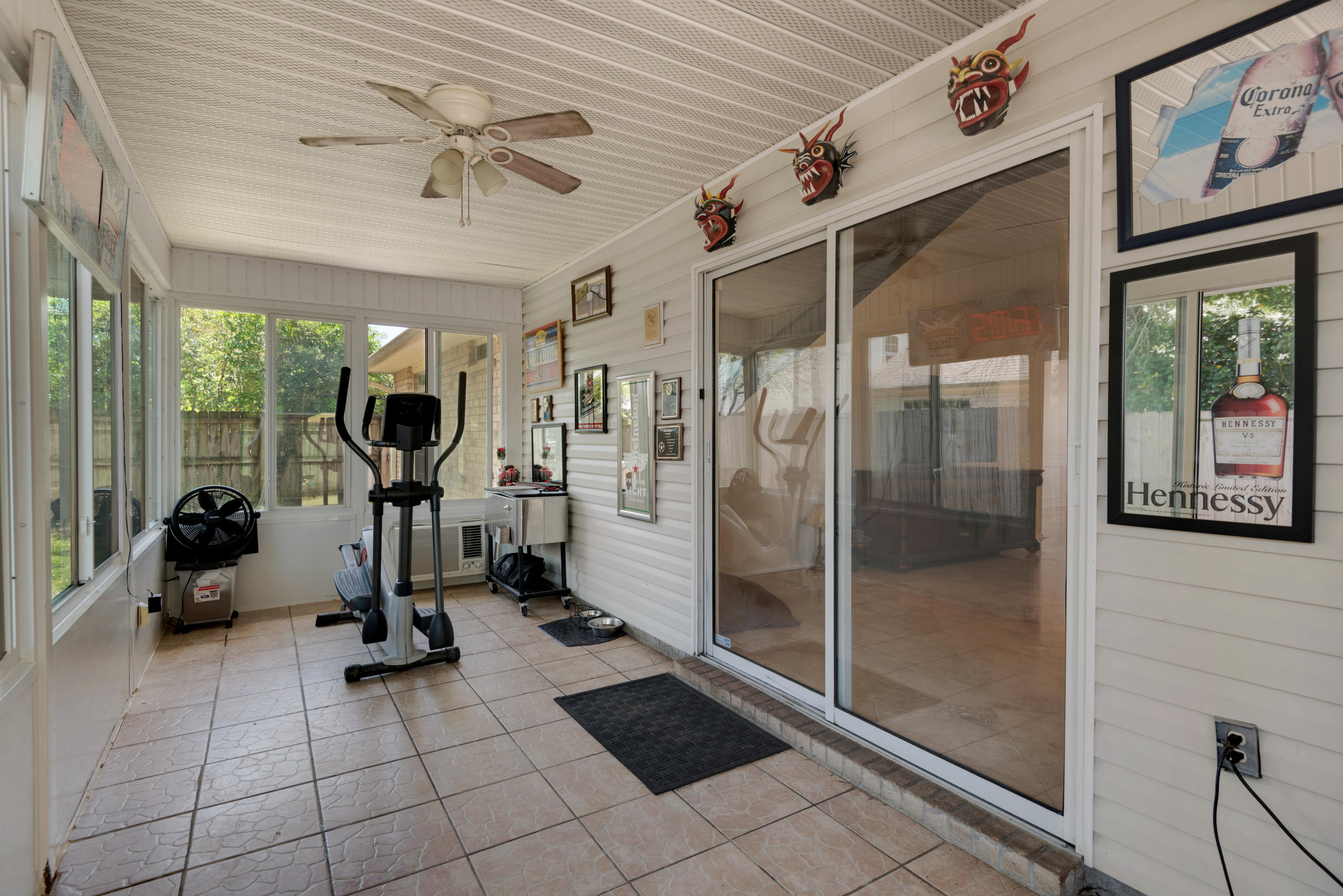 HUNTERS RUN S/D - Residential