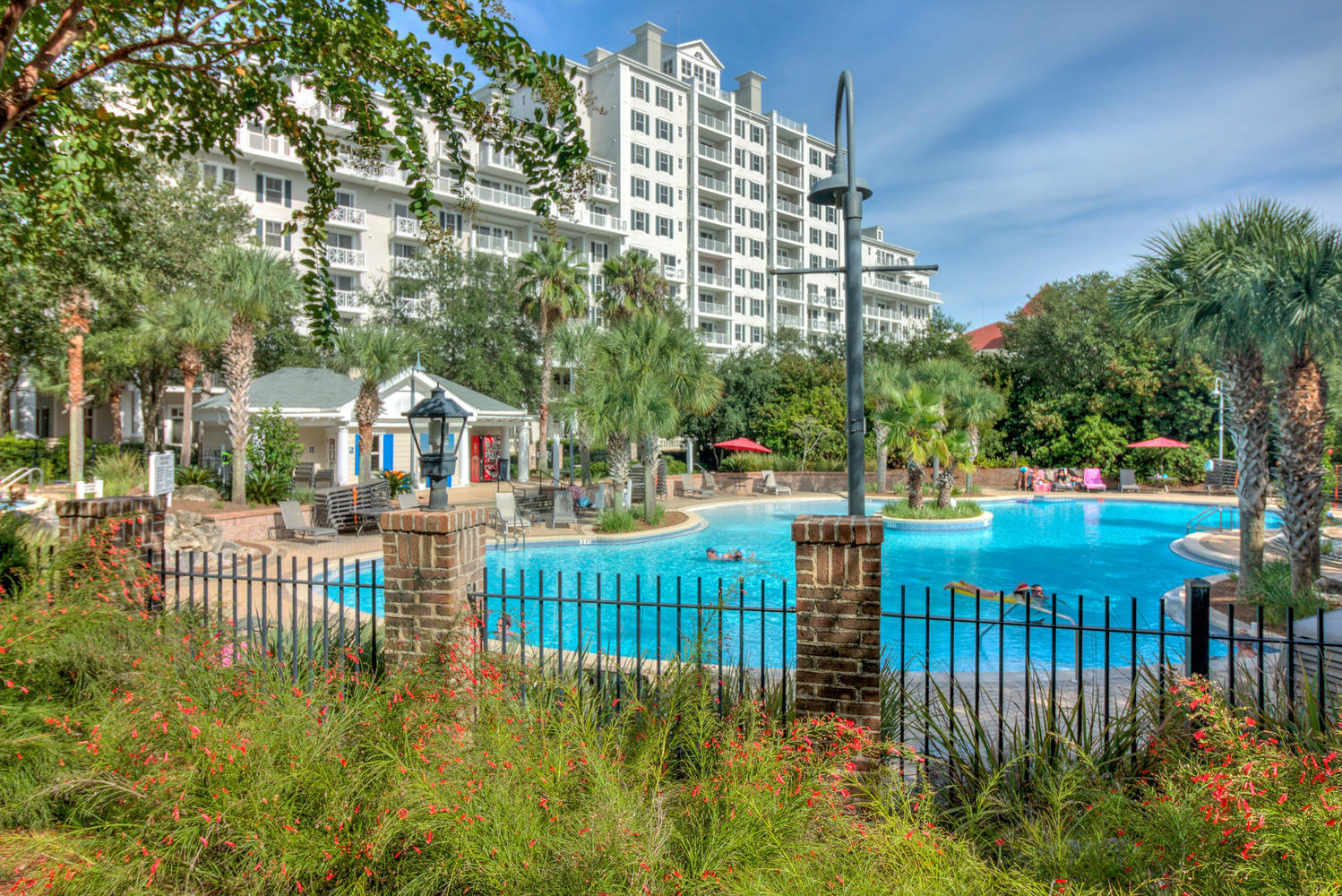 BAHIA CONDO - Residential