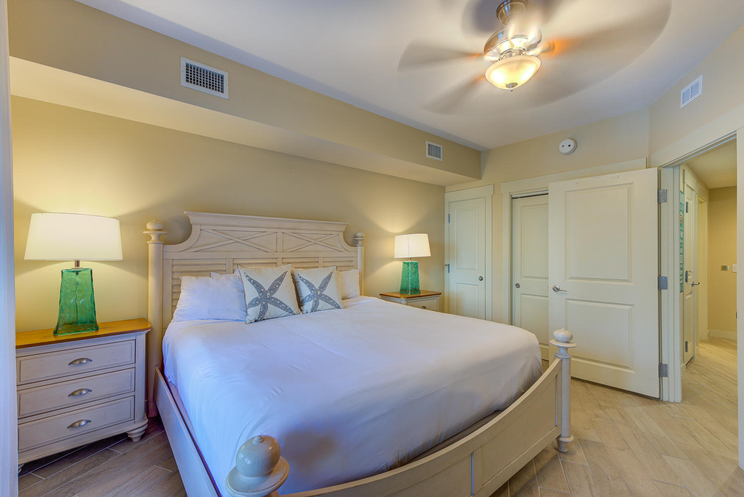 BAHIA CONDO - Residential