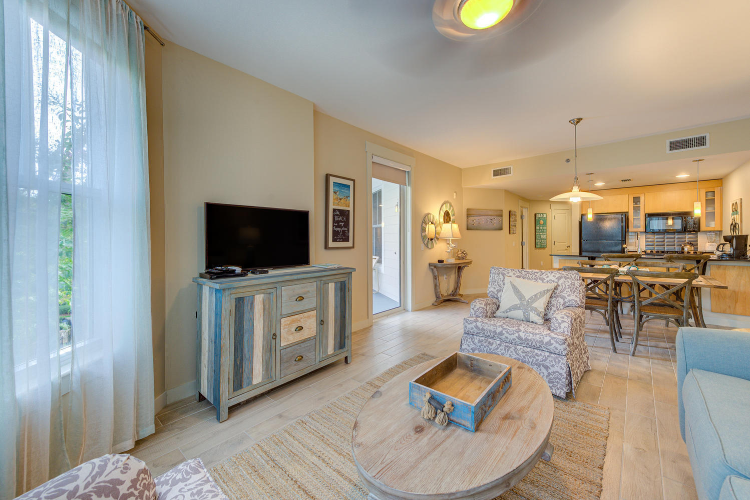 BAHIA CONDO - Residential