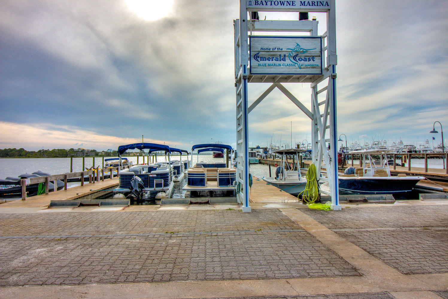 BAHIA CONDO - Residential