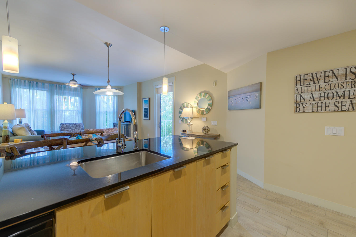 BAHIA CONDO - Residential