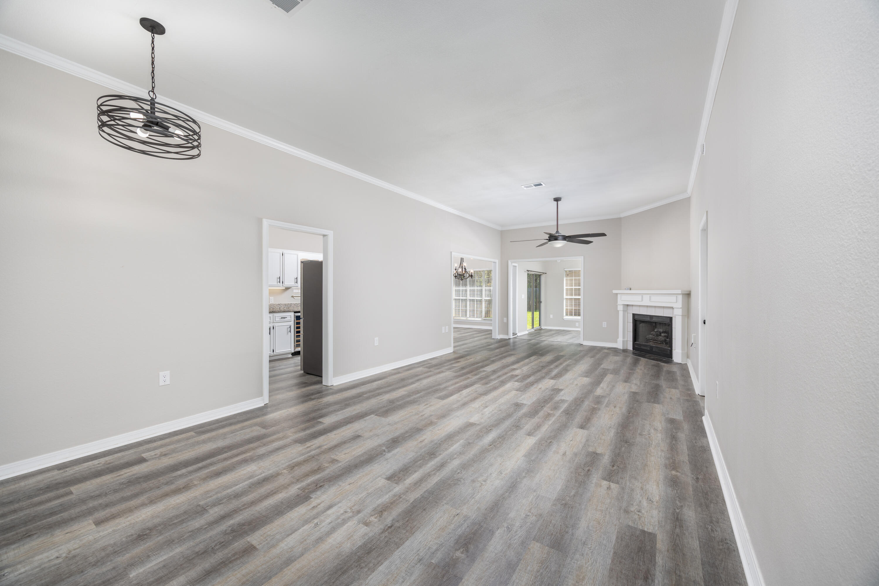 BAY COLONY - Residential