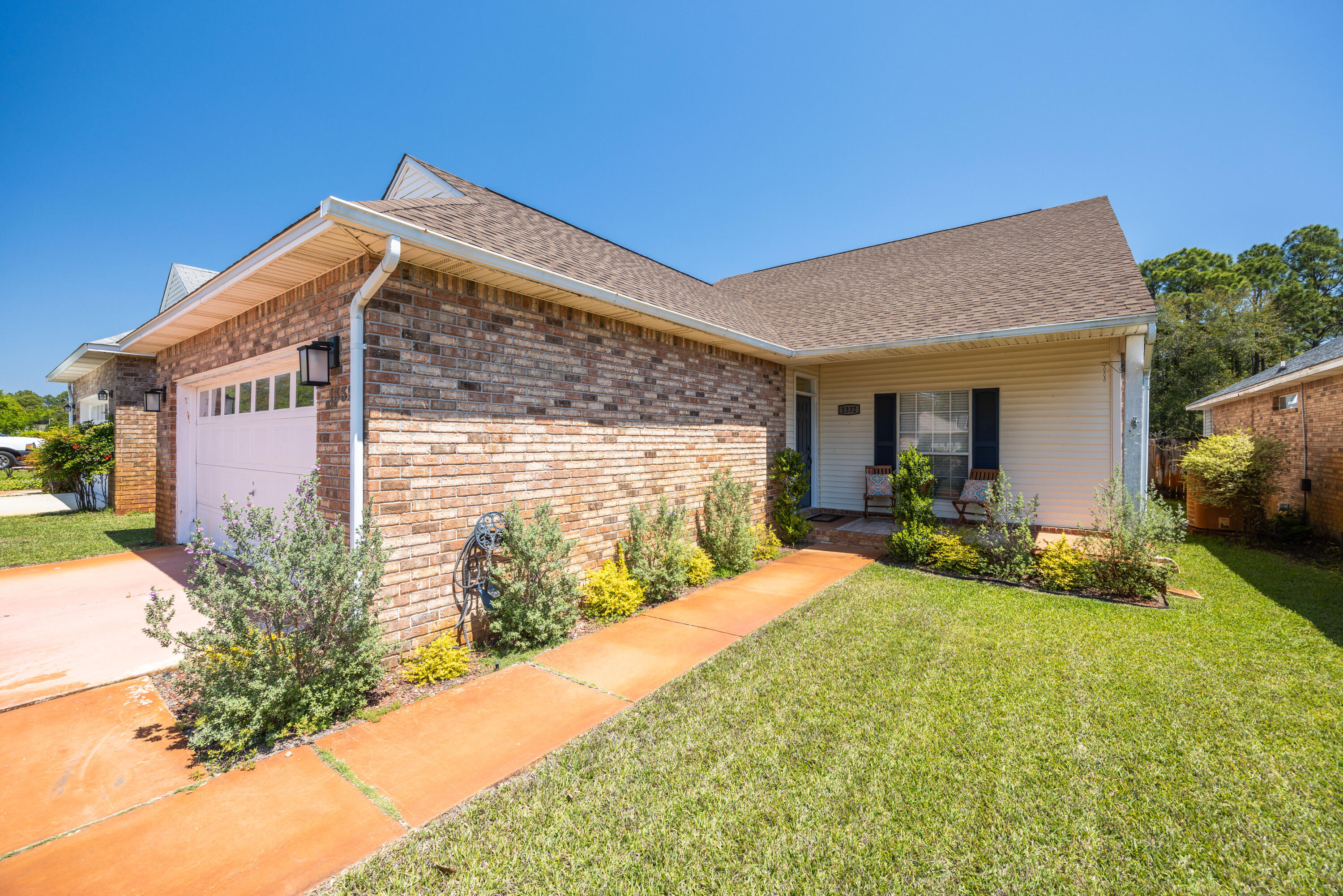 BAY COLONY - Residential