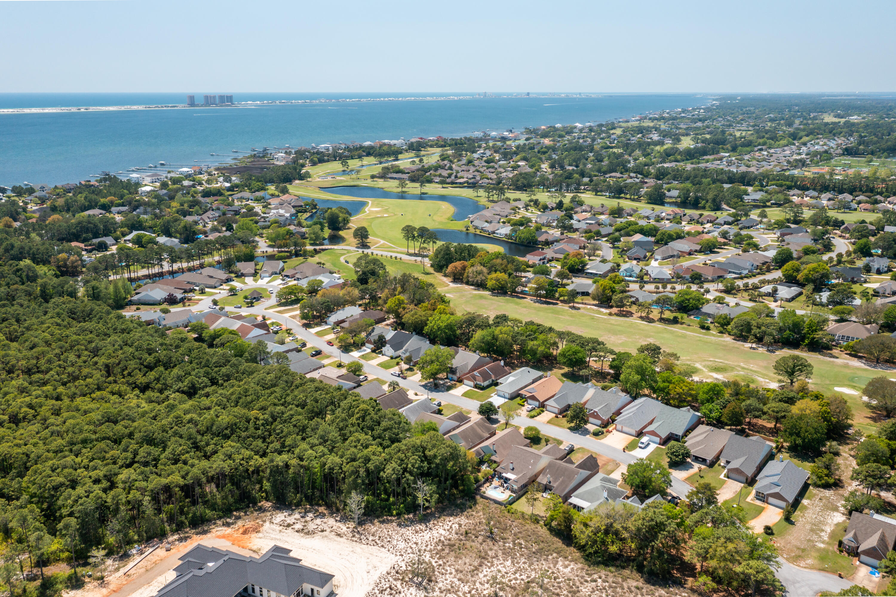 BAY COLONY - Residential