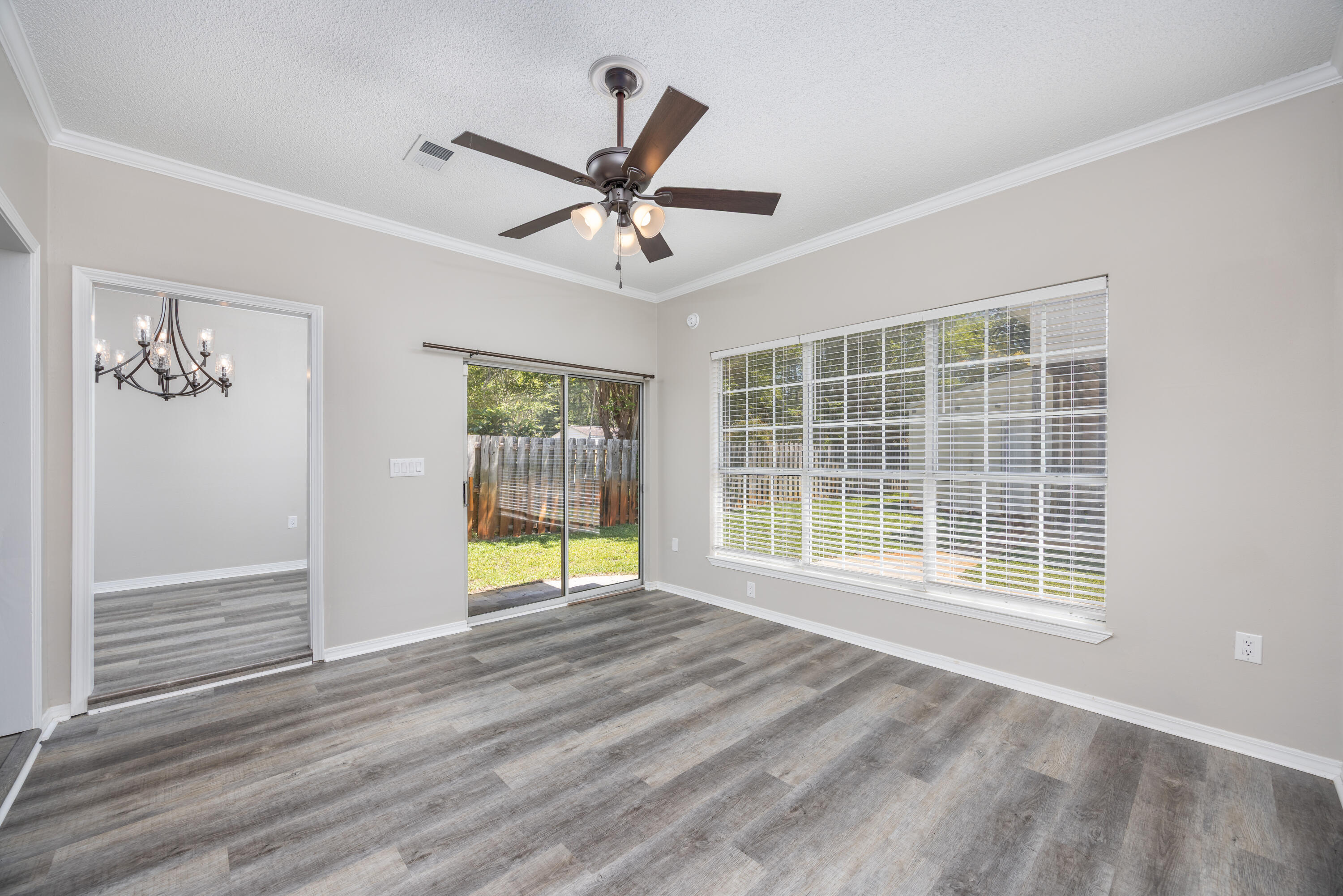 BAY COLONY - Residential