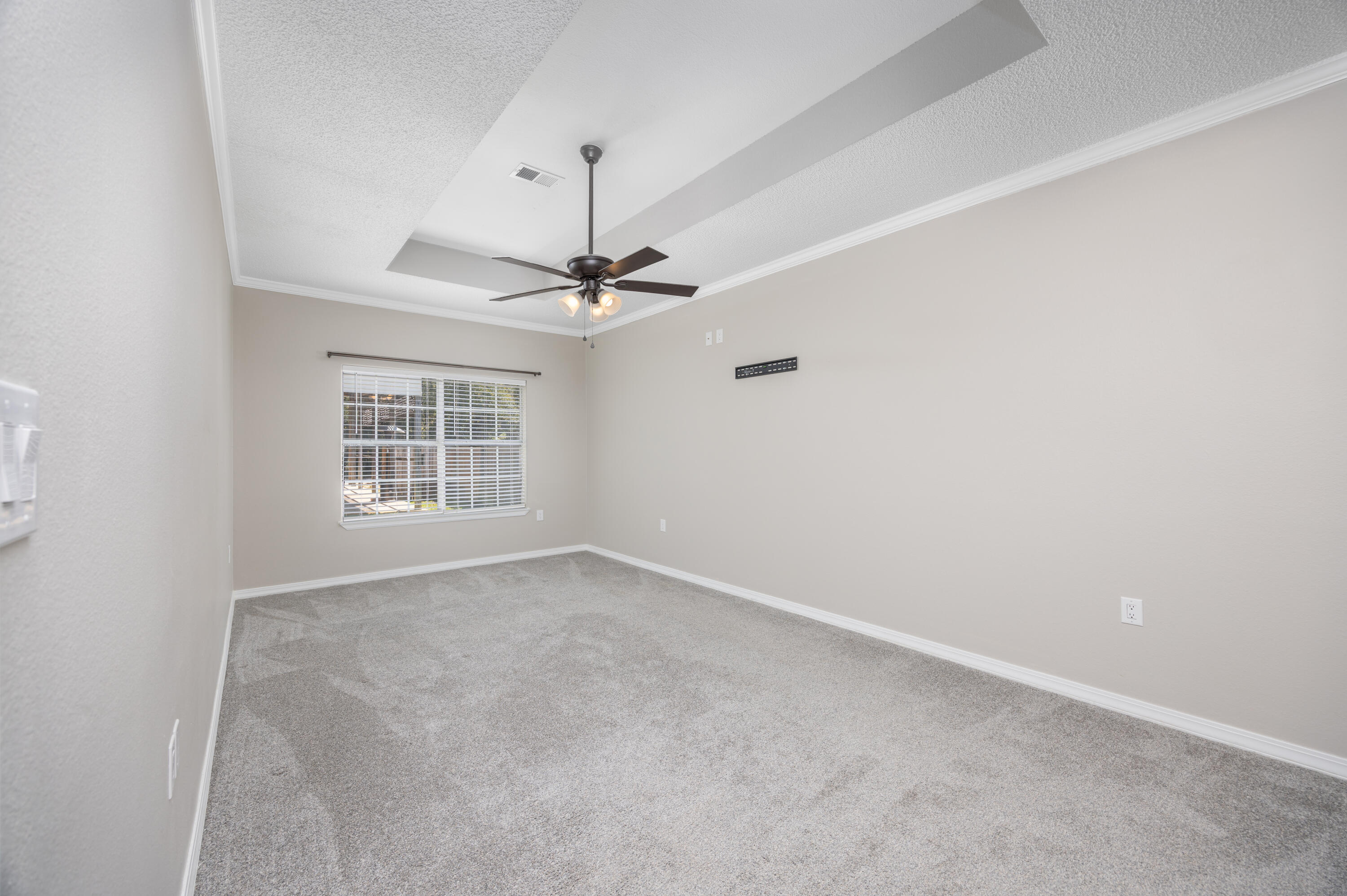 BAY COLONY - Residential