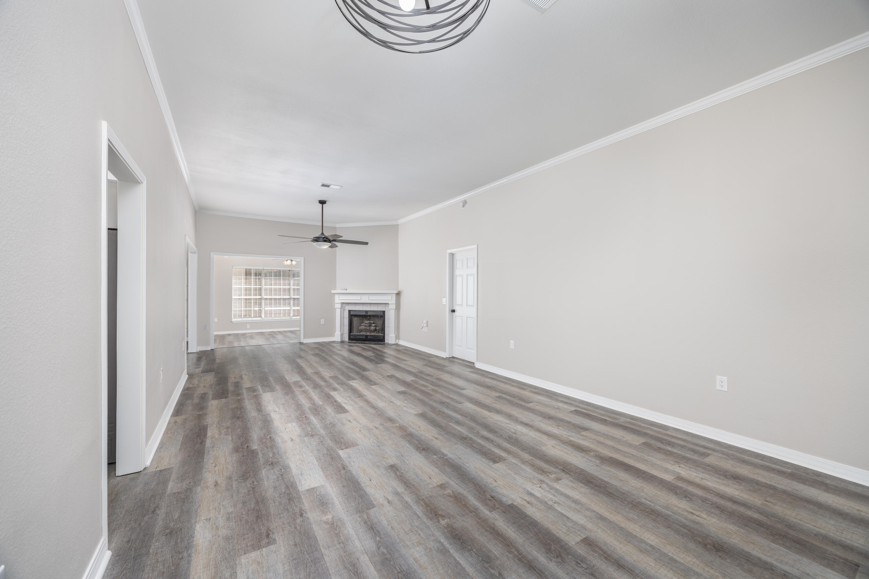 BAY COLONY - Residential