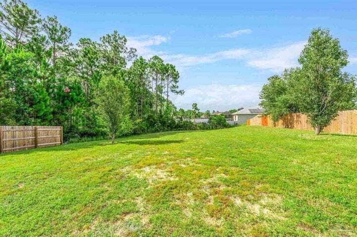 CREETWOOD VILLAGE - Residential