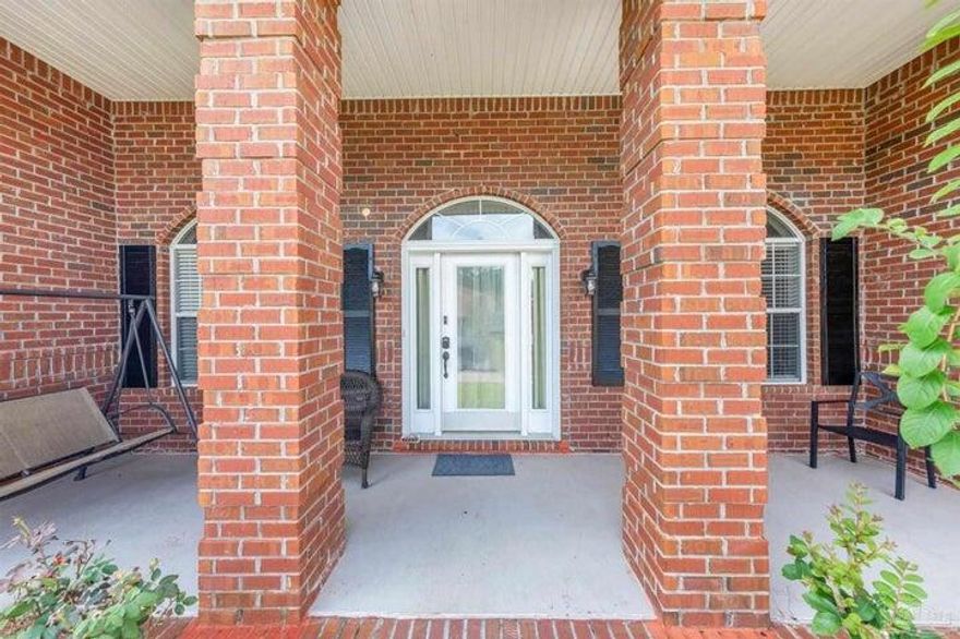 UNDER CONTRACT WITH 72HR KICKOUT CLAUSE.... This 4 bedroom modern home offers a split floor plan and plenty of room for the family to spread out. Outback you'll find a screened in covered porch with a large backyard. The left corner of the backyard is protected woods so there will never be anything built there. Brand new A/C installed July 2023 and the agent is offering a 1 year home warranty.  Located 9 miles from Hurlburt Field and minutes away from Navarre Beach.