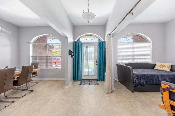 CREETWOOD VILLAGE - Residential