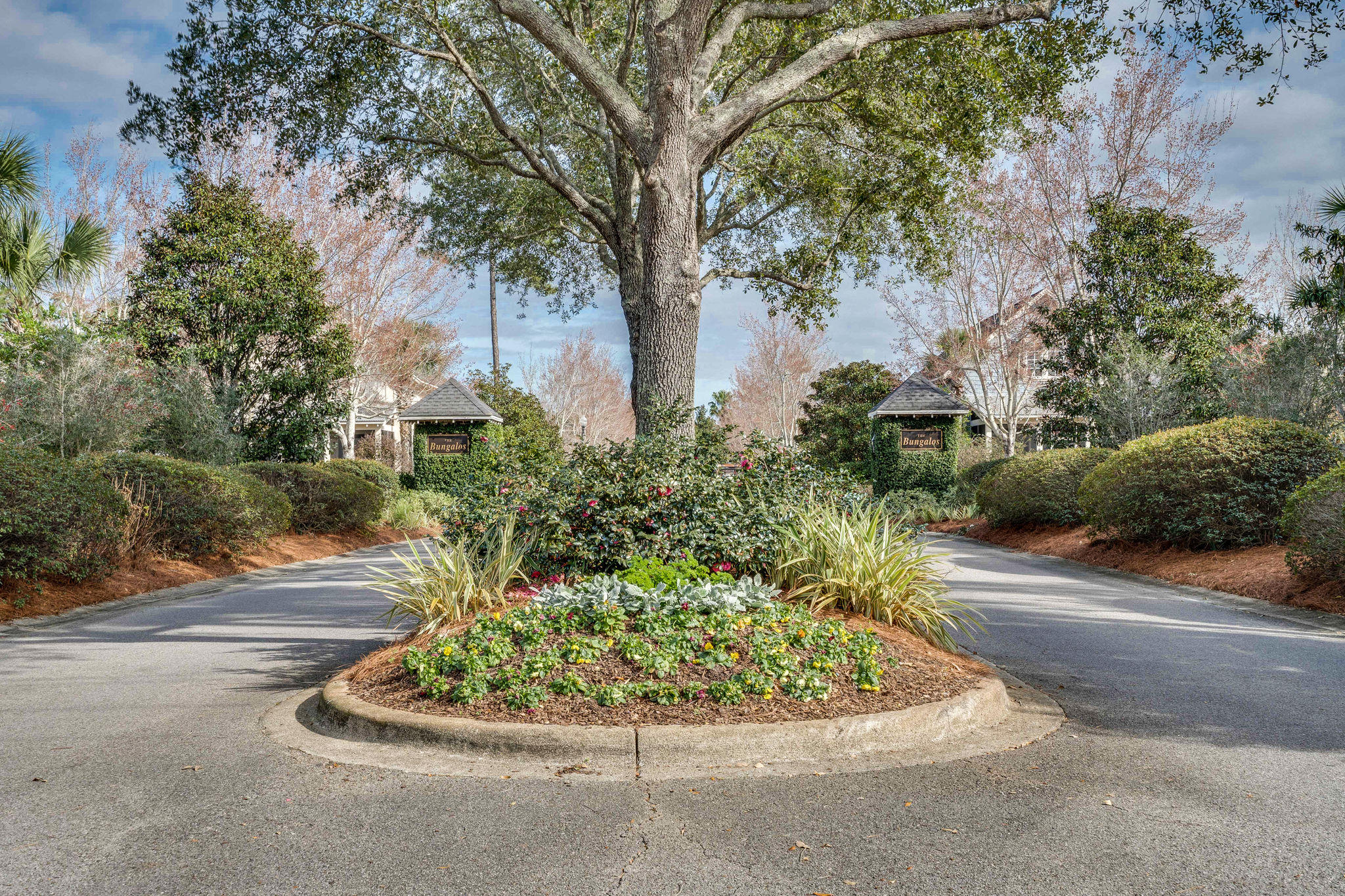 BUNGALOS AT SANDESTIN - Residential
