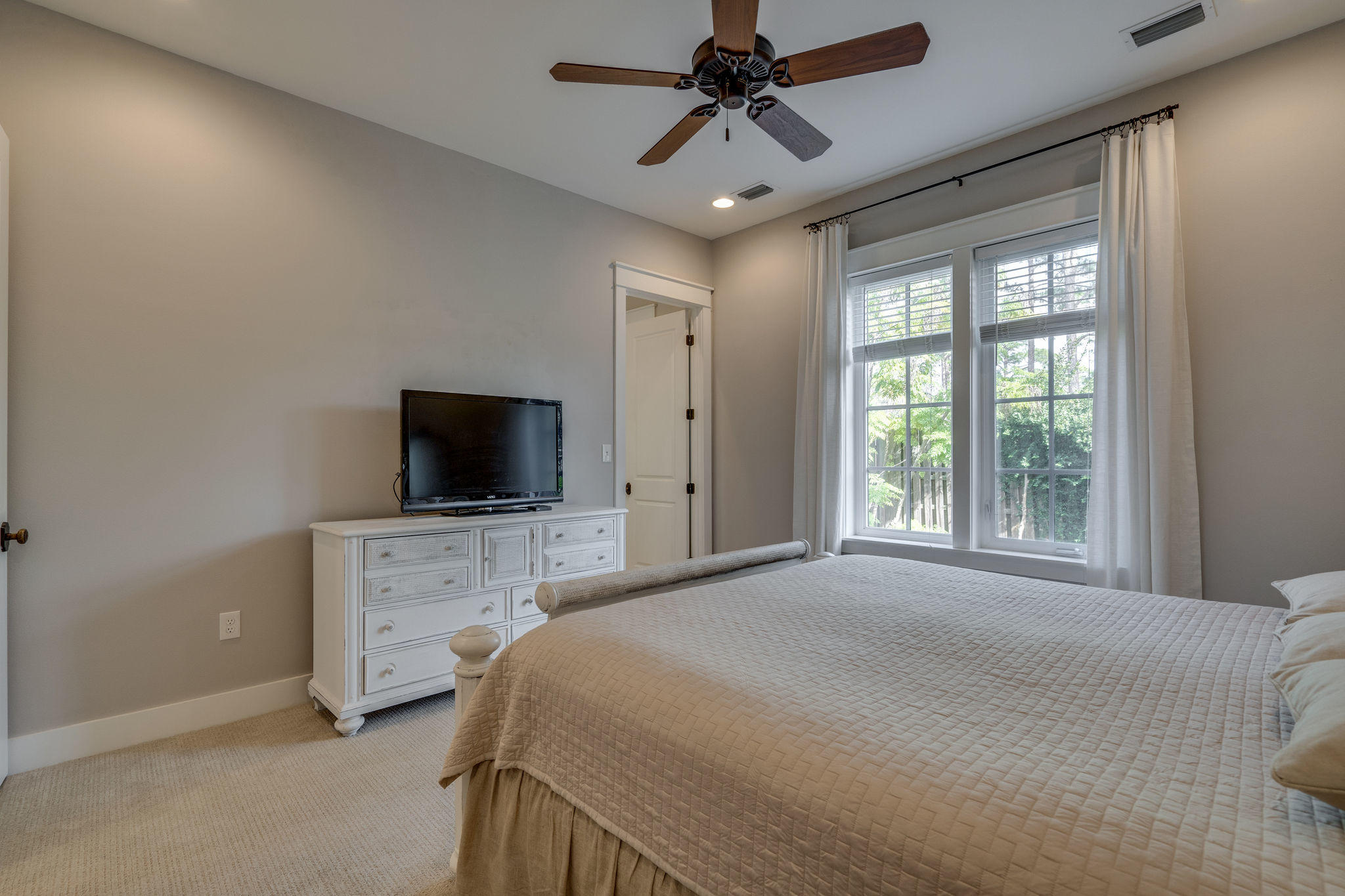 BUNGALOS AT SANDESTIN - Residential