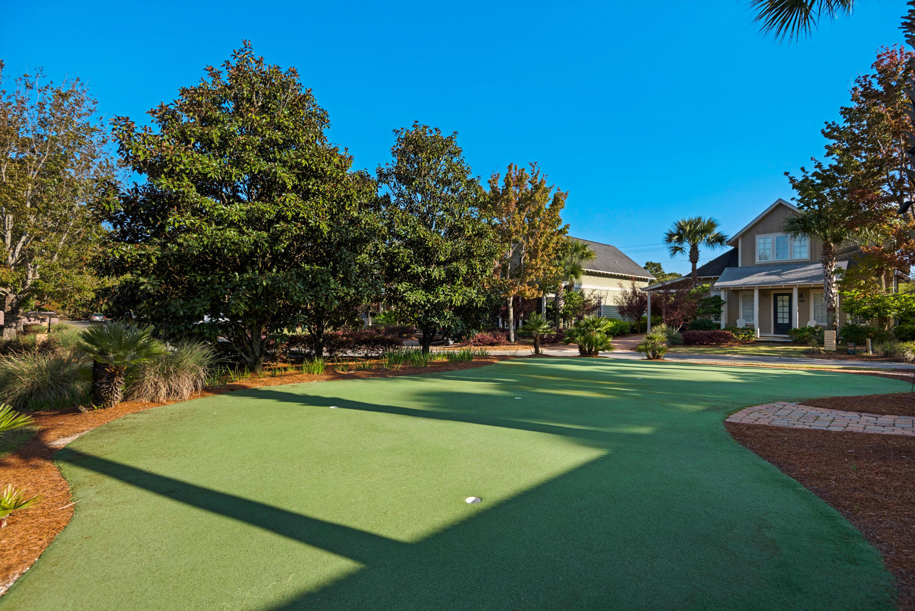 BUNGALOS AT SANDESTIN - Residential