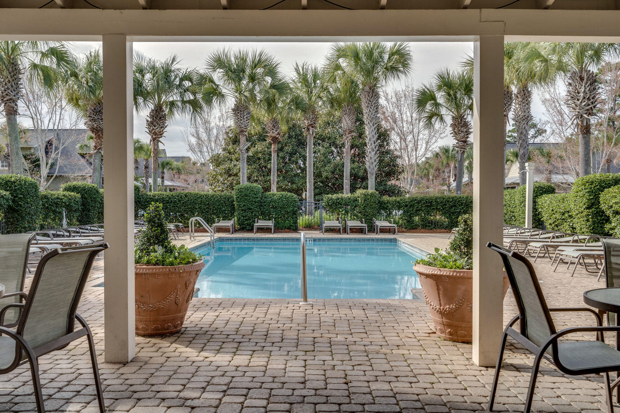 BUNGALOS AT SANDESTIN - Residential