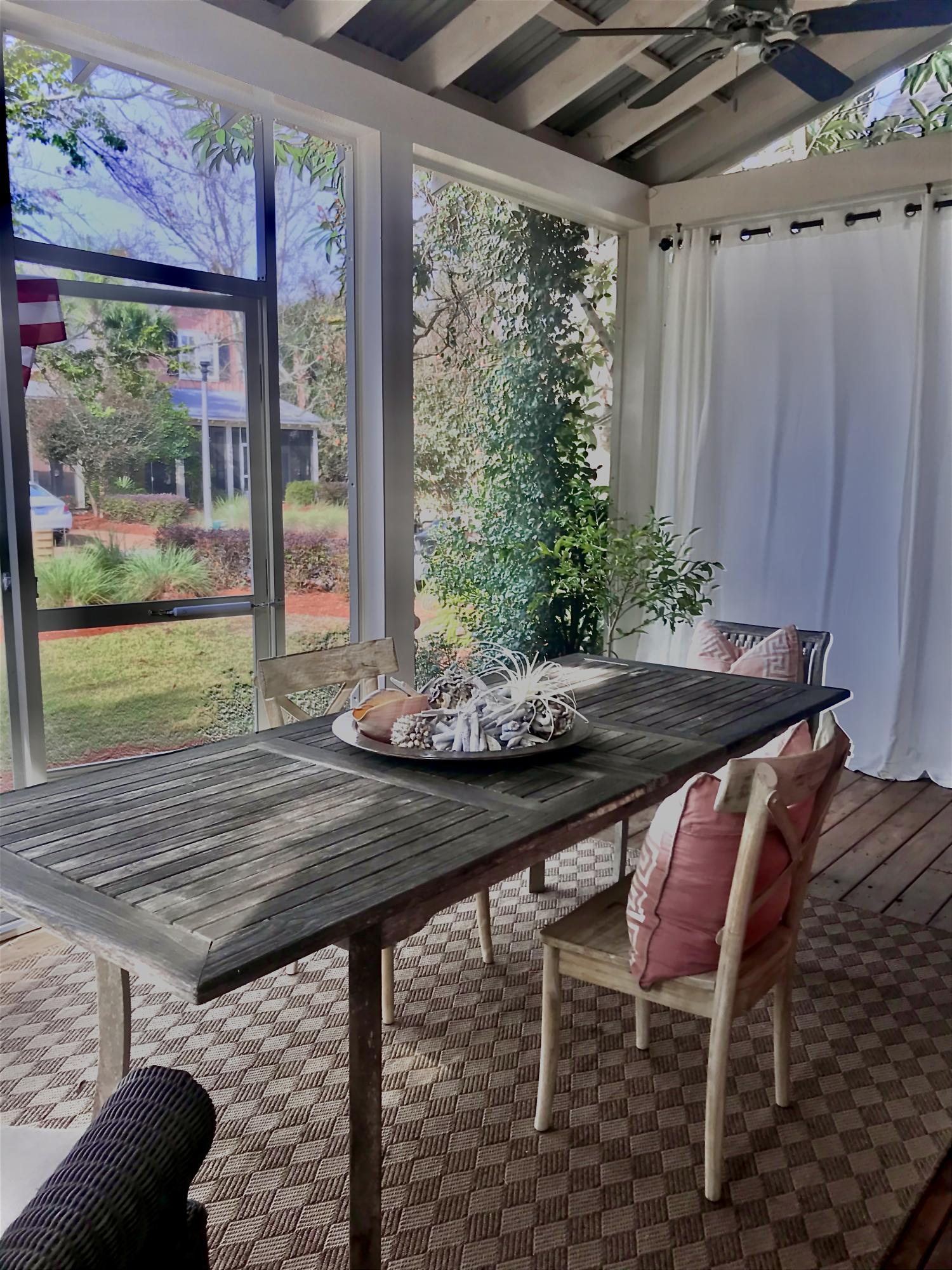 BUNGALOS AT SANDESTIN - Residential