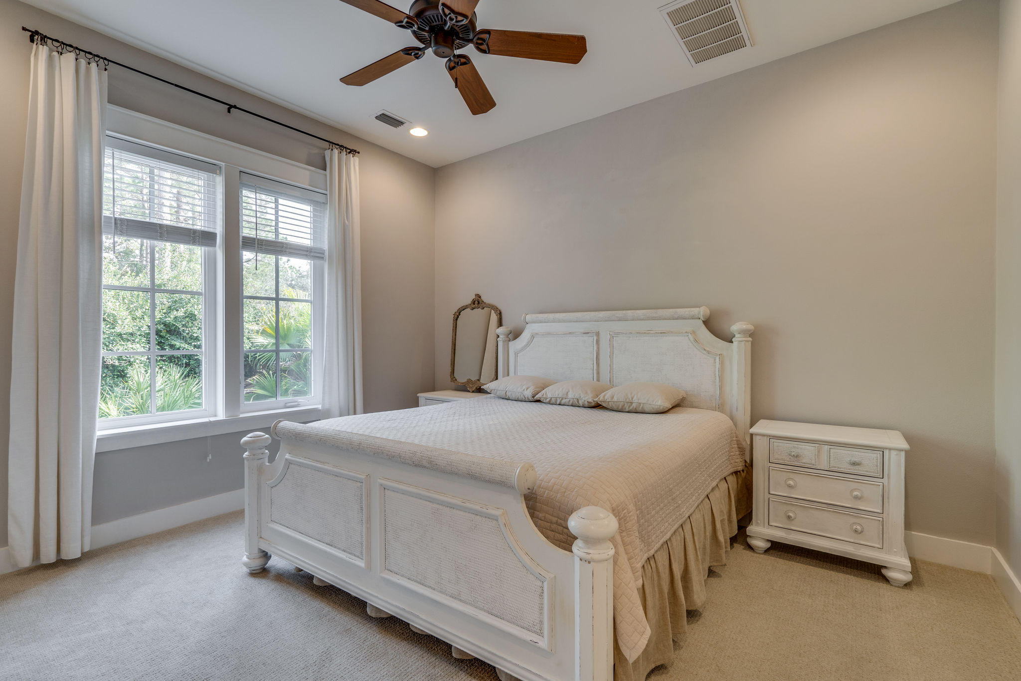 BUNGALOS AT SANDESTIN - Residential