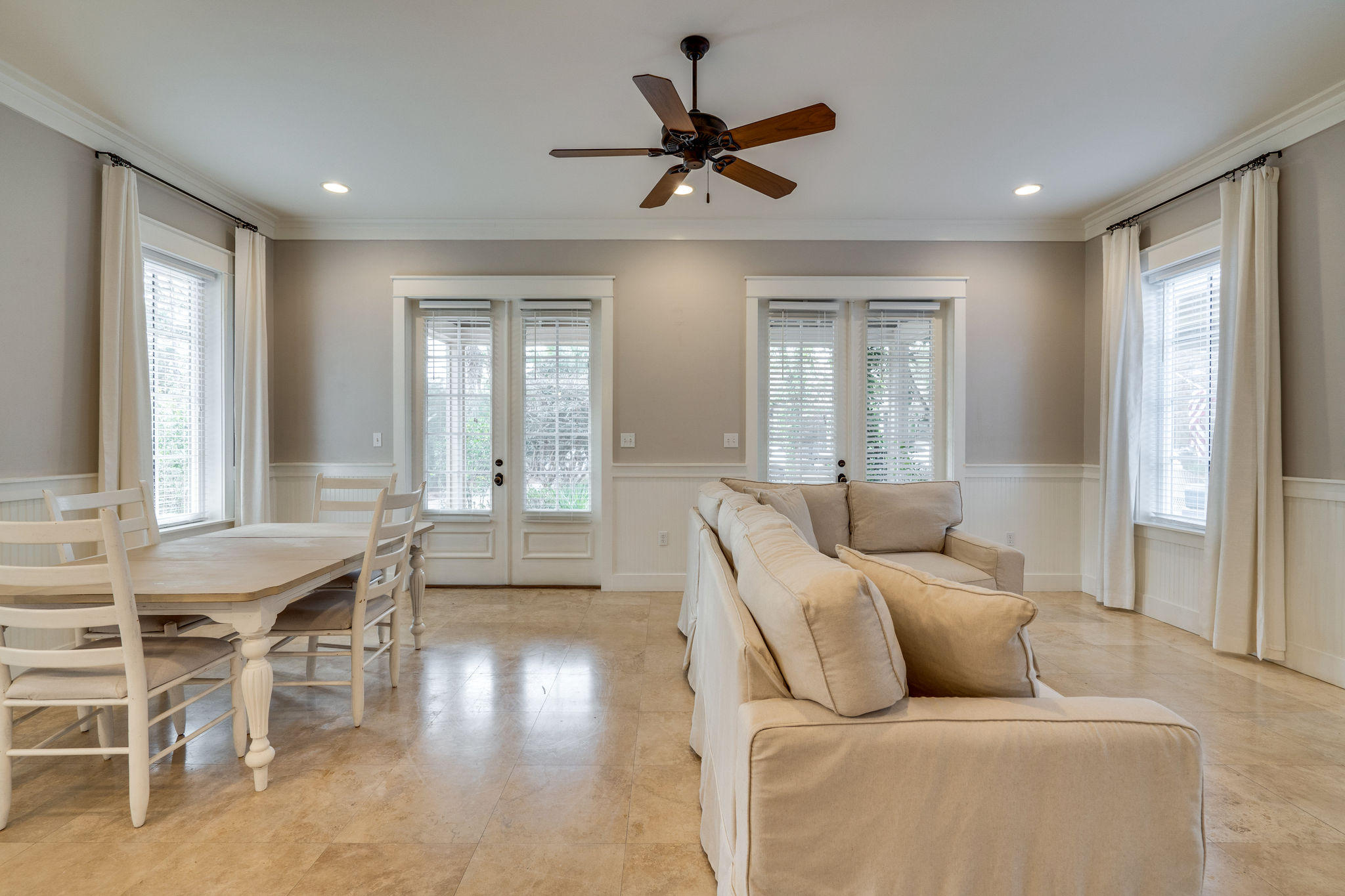 BUNGALOS AT SANDESTIN - Residential