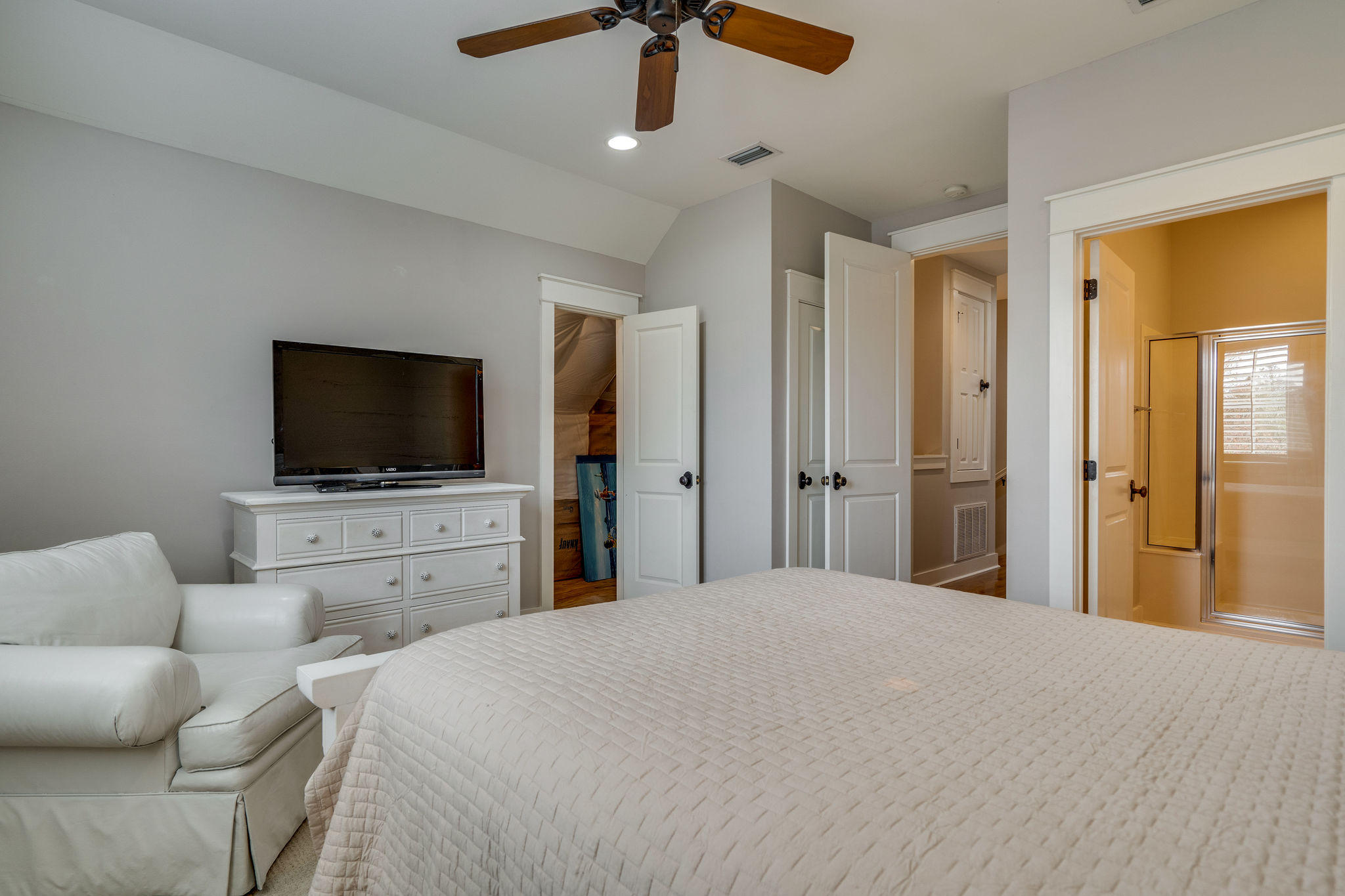 BUNGALOS AT SANDESTIN - Residential