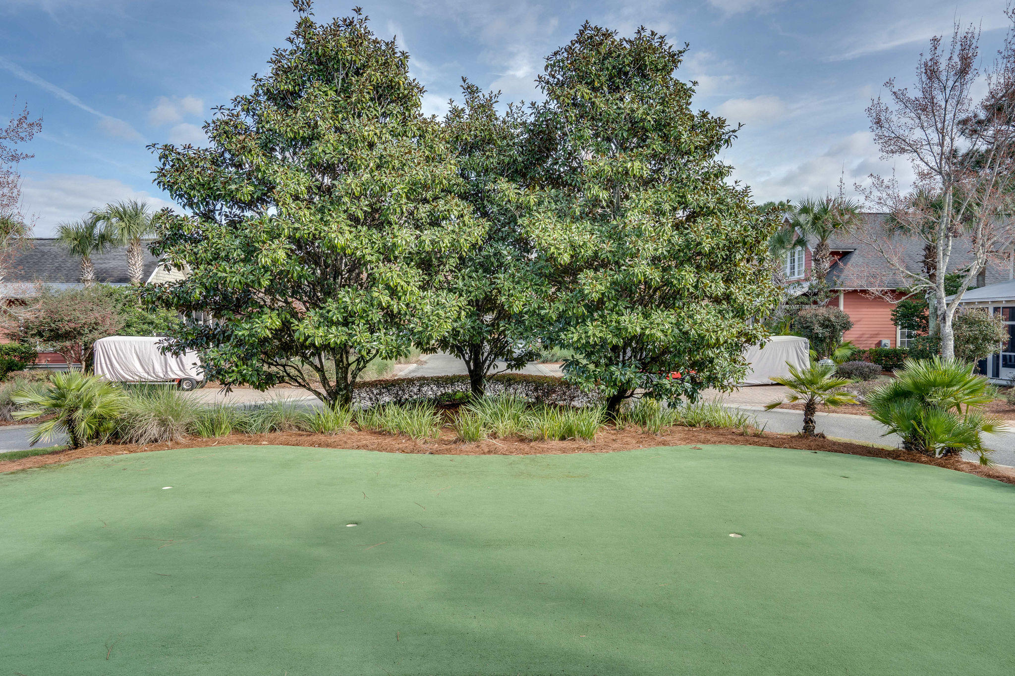 BUNGALOS AT SANDESTIN - Residential