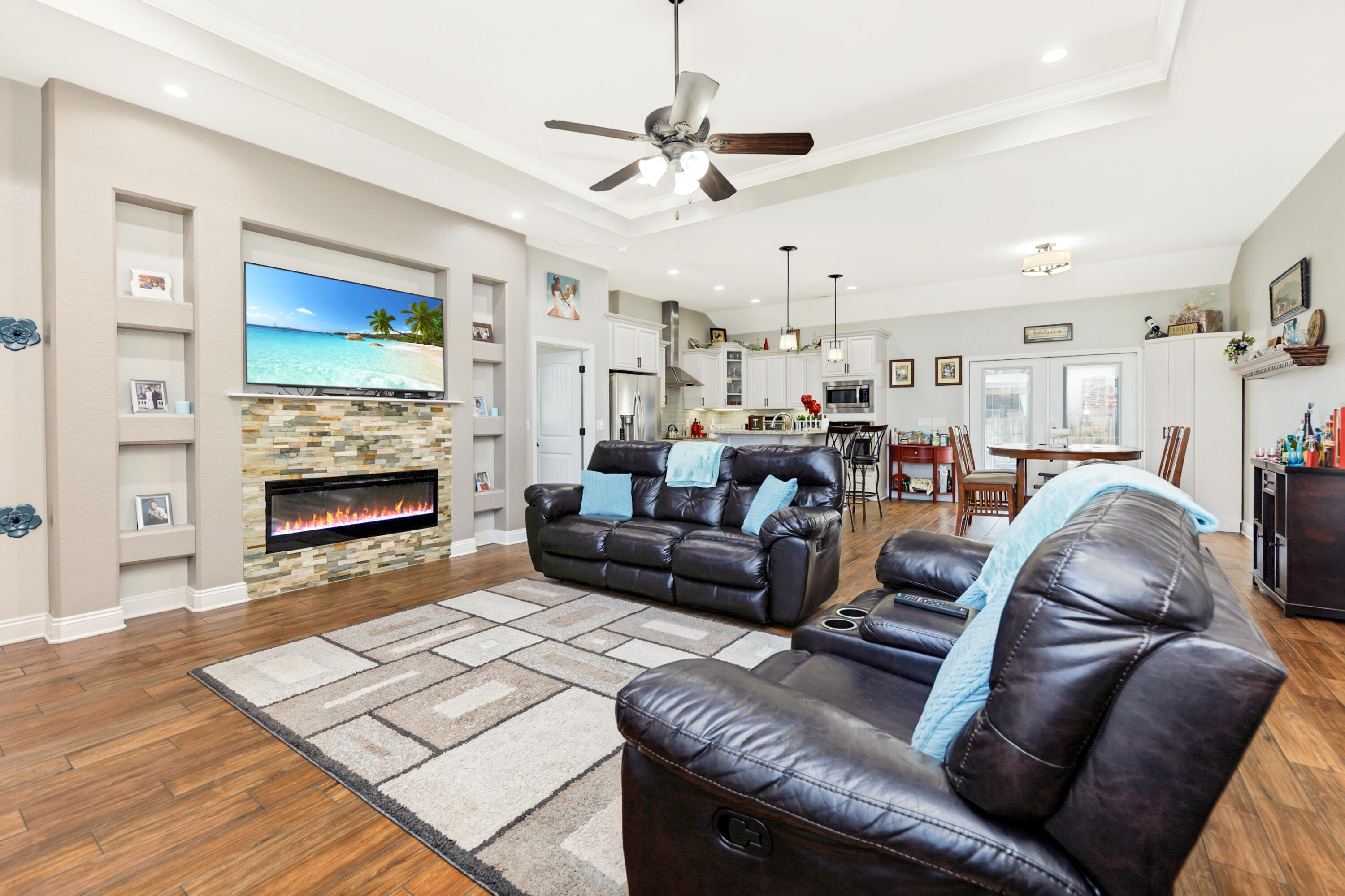 MAGNOLIA VILLAGE - Residential