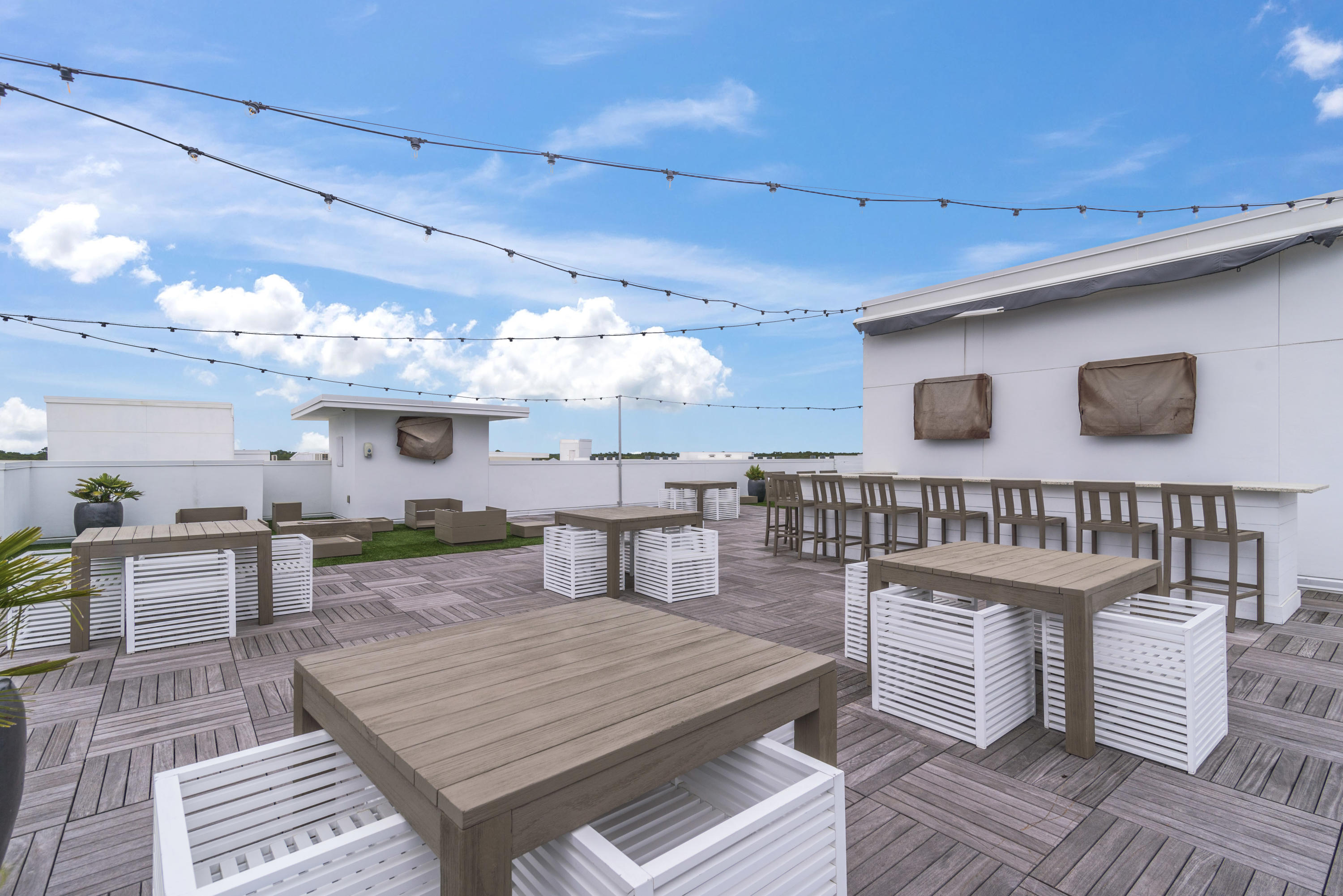 THE POINTE - Residential