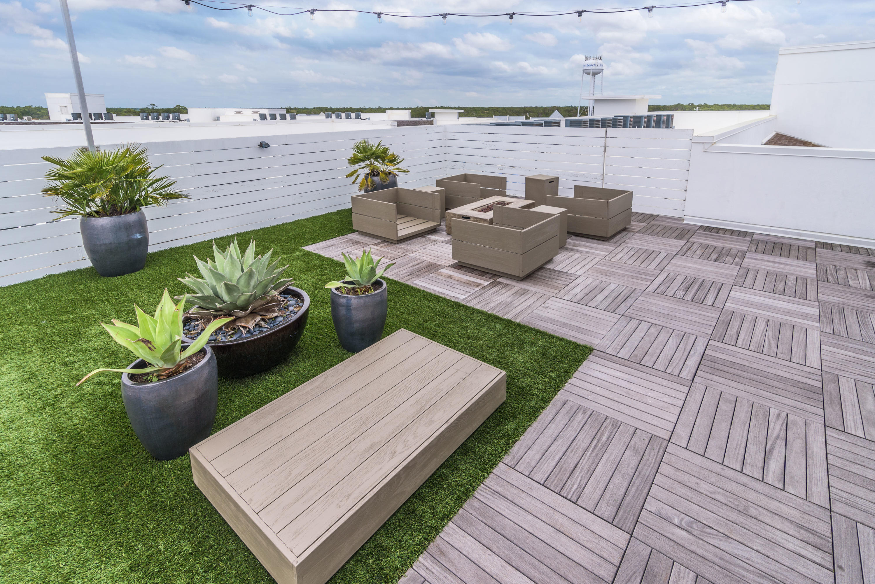 THE POINTE - Residential