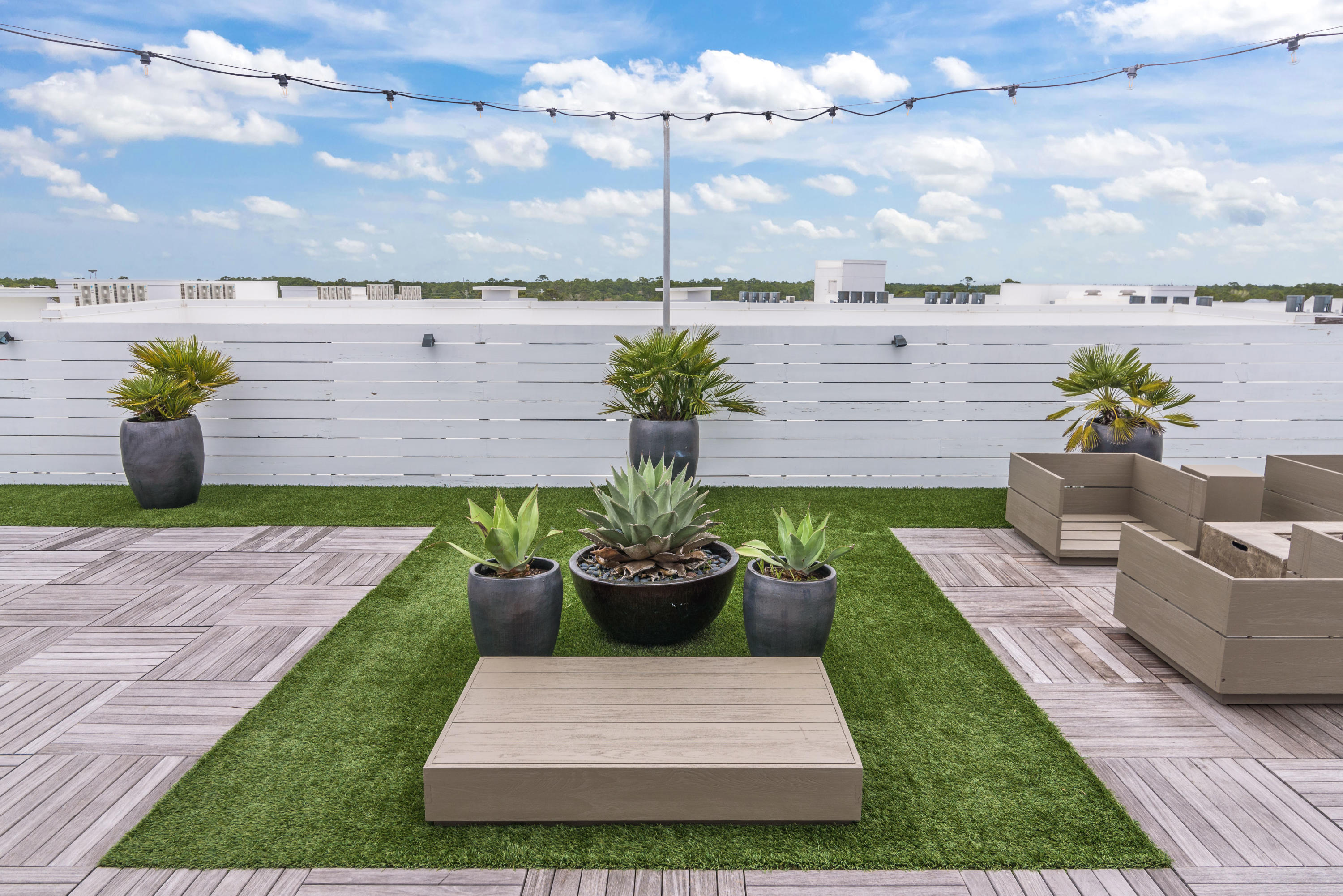 THE POINTE - Residential