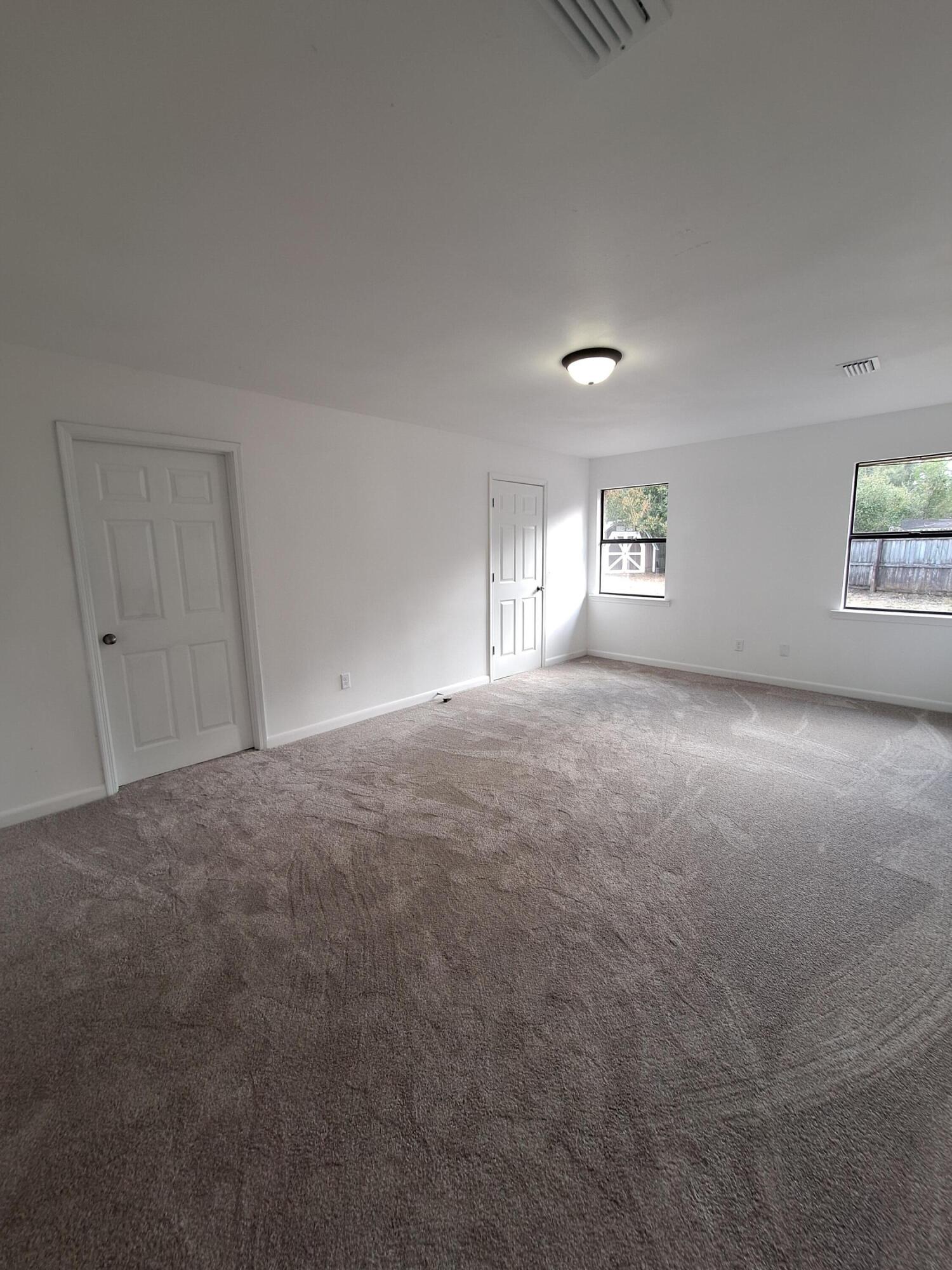 BRIDLE TRAIL ESTATES - Residential