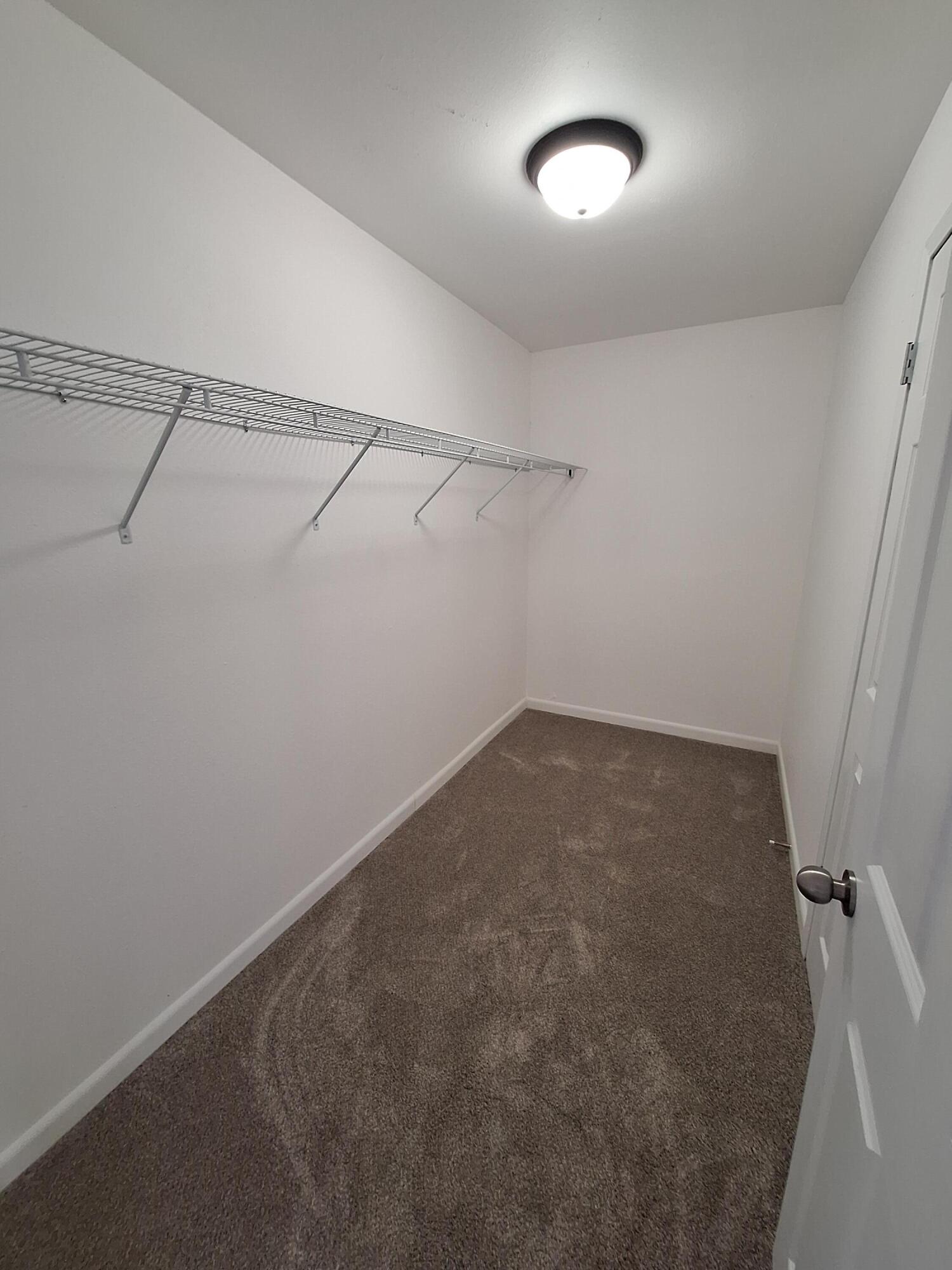 BRIDLE TRAIL ESTATES - Residential