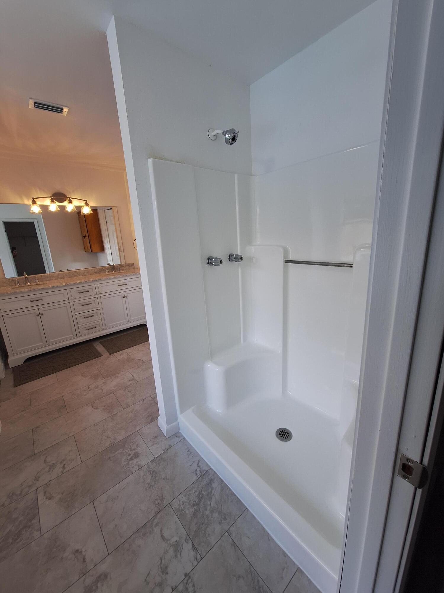 BRIDLE TRAIL ESTATES - Residential