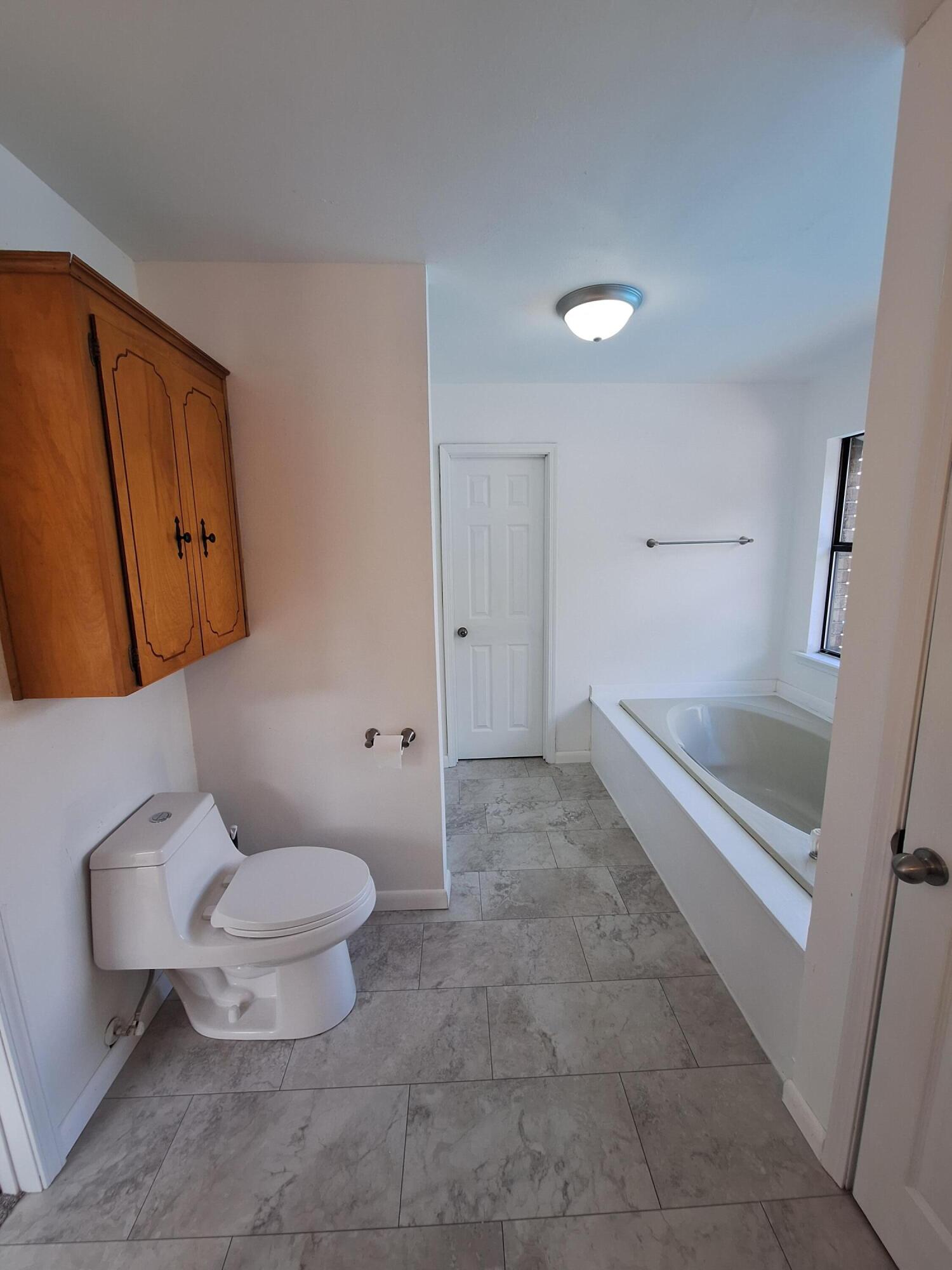 BRIDLE TRAIL ESTATES - Residential