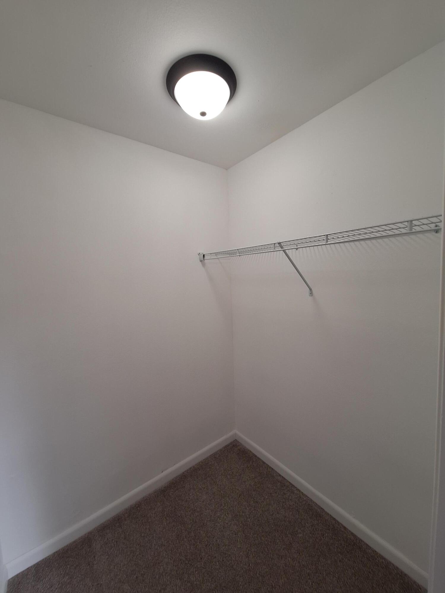 BRIDLE TRAIL ESTATES - Residential