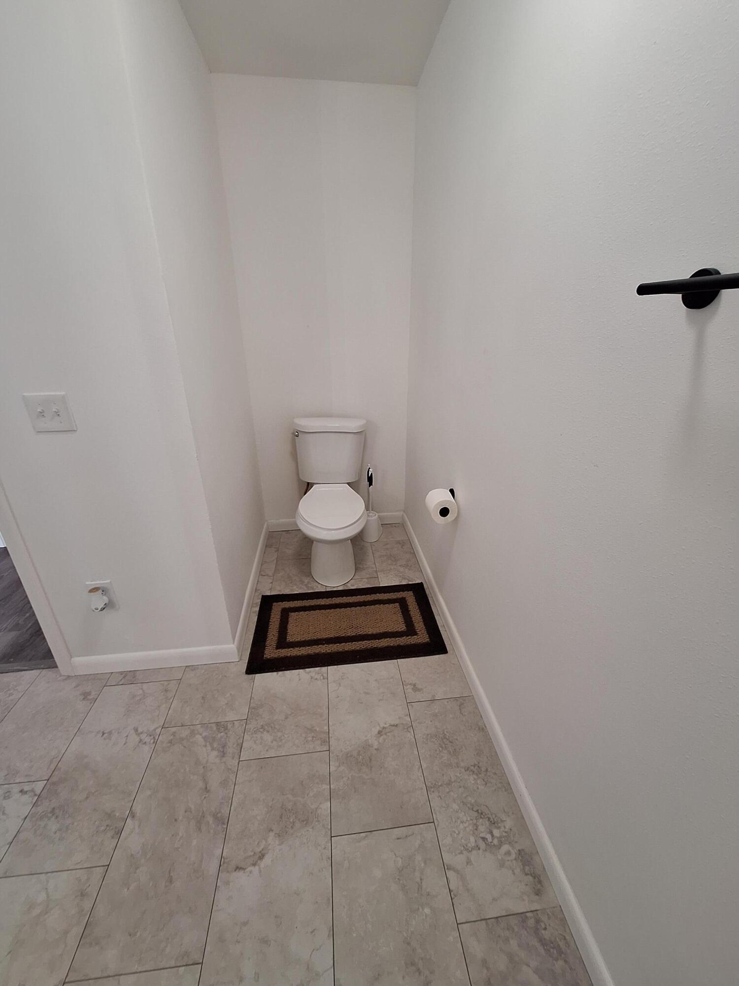 BRIDLE TRAIL ESTATES - Residential