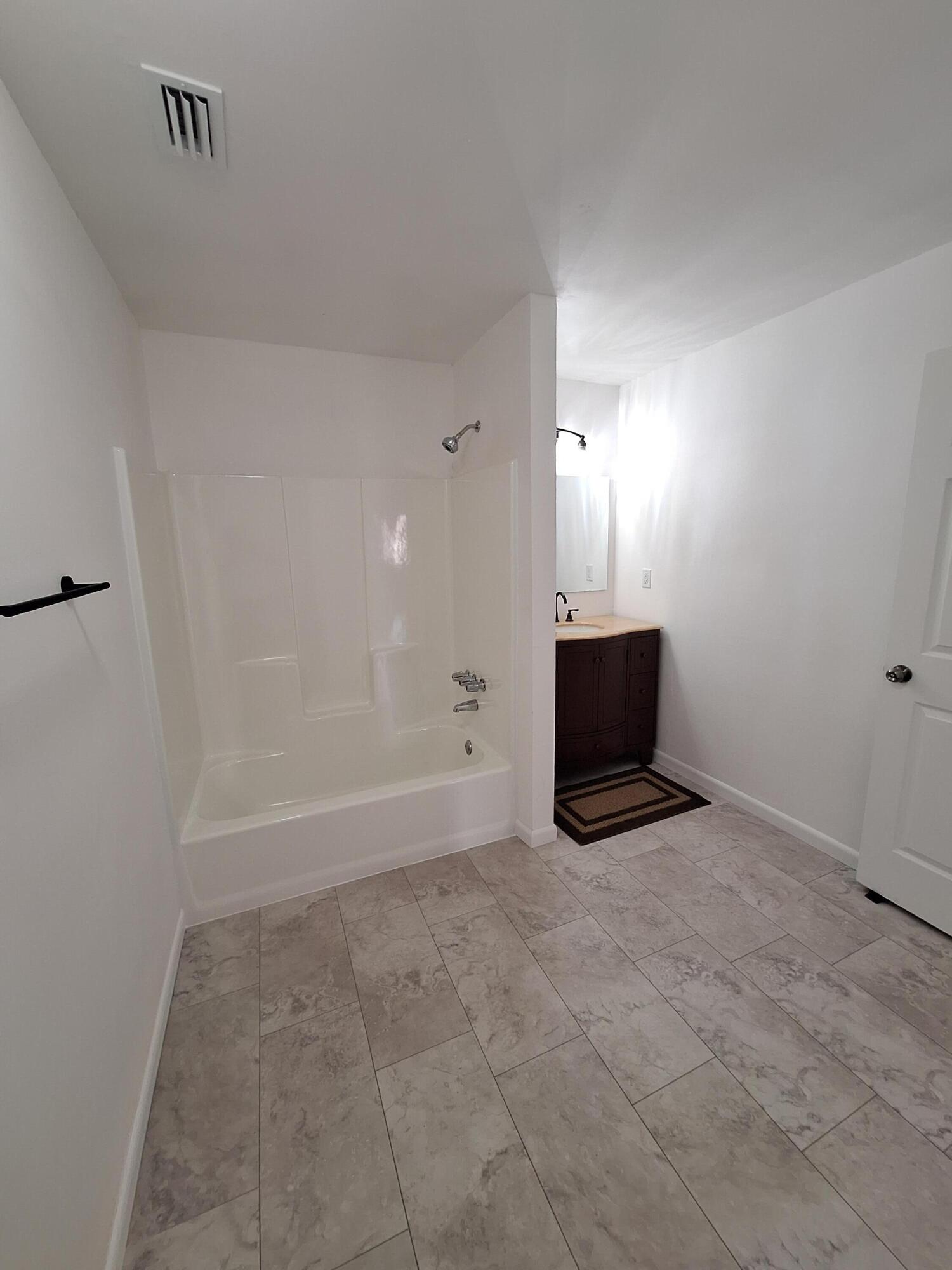 BRIDLE TRAIL ESTATES - Residential