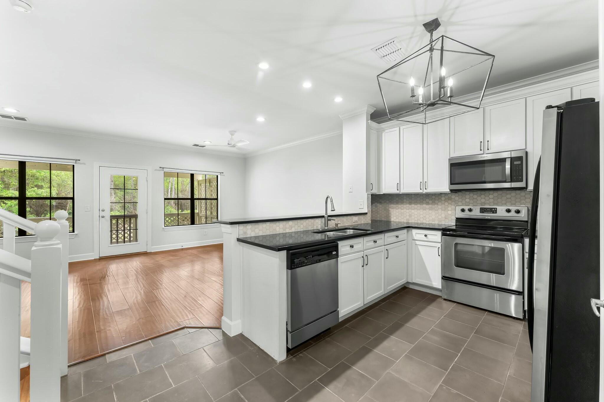 SOUTH HAVEN TOWNHOMES - Residential