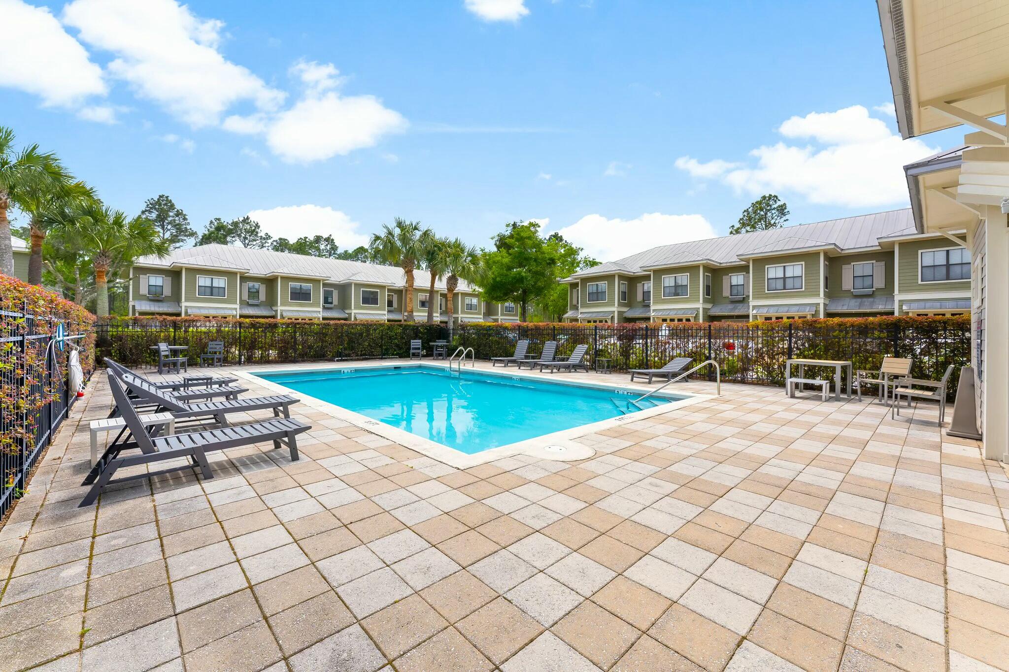 SOUTH HAVEN TOWNHOMES - Residential