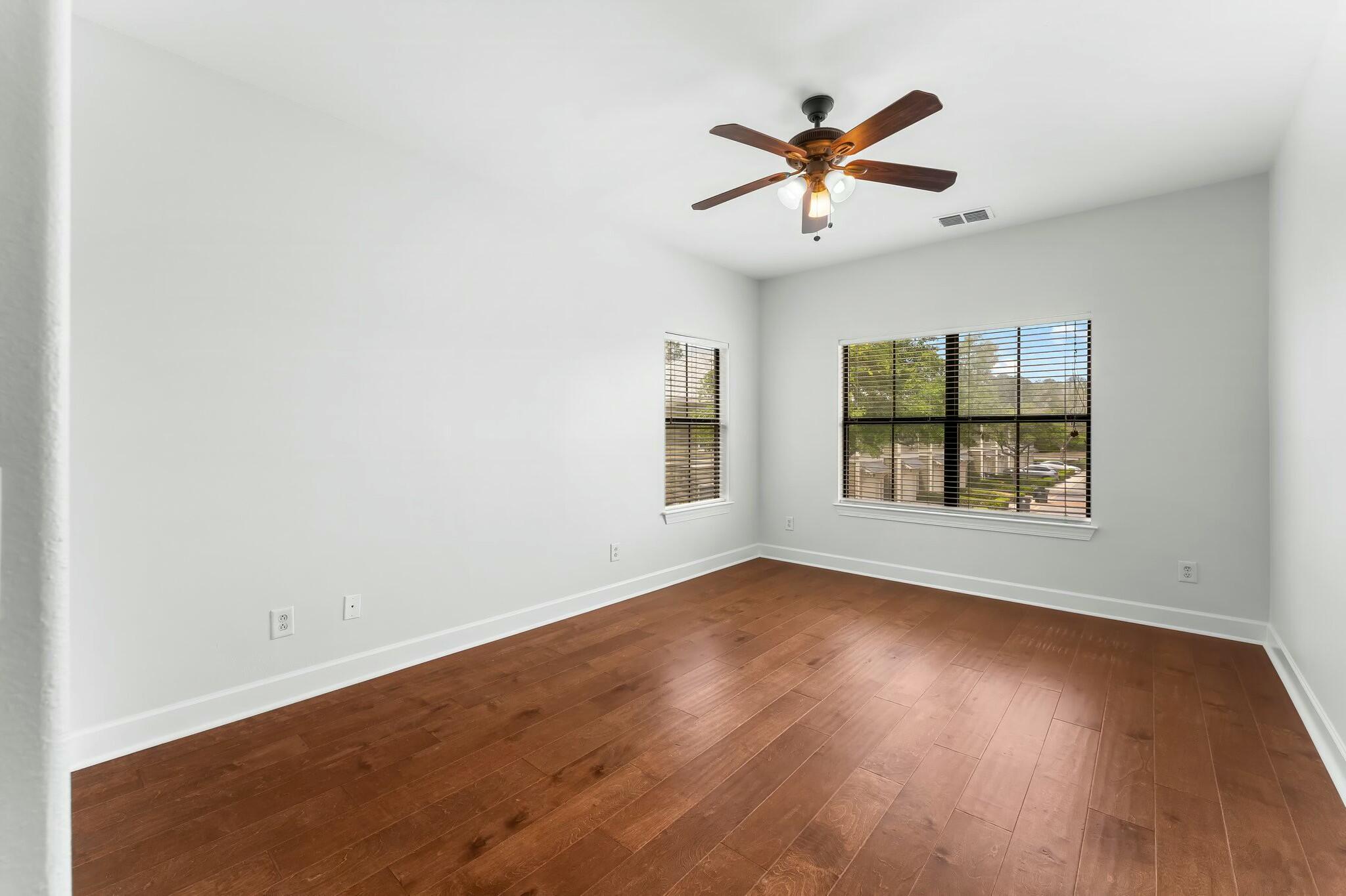 SOUTH HAVEN TOWNHOMES - Residential