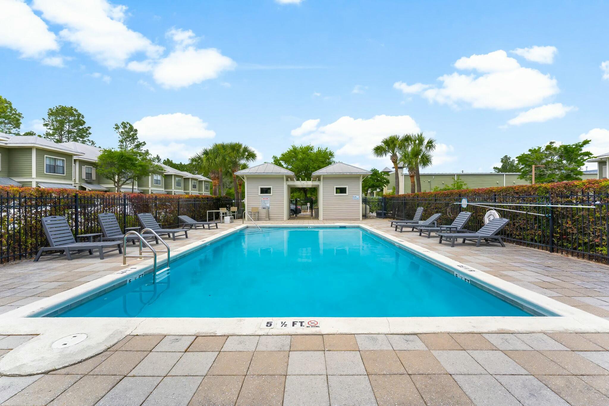 SOUTH HAVEN TOWNHOMES - Residential