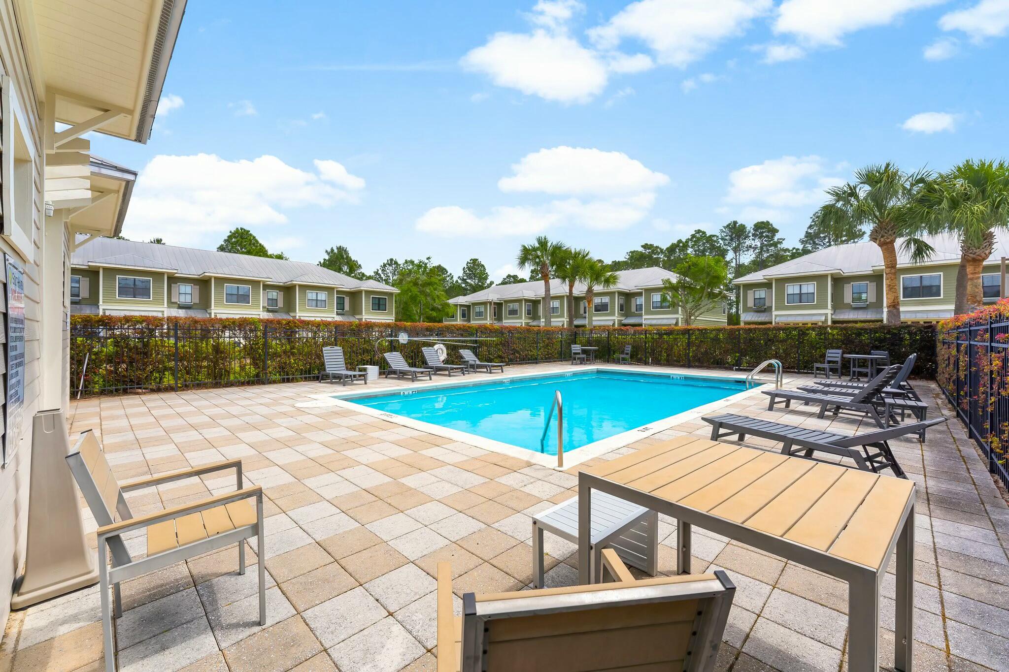 SOUTH HAVEN TOWNHOMES - Residential