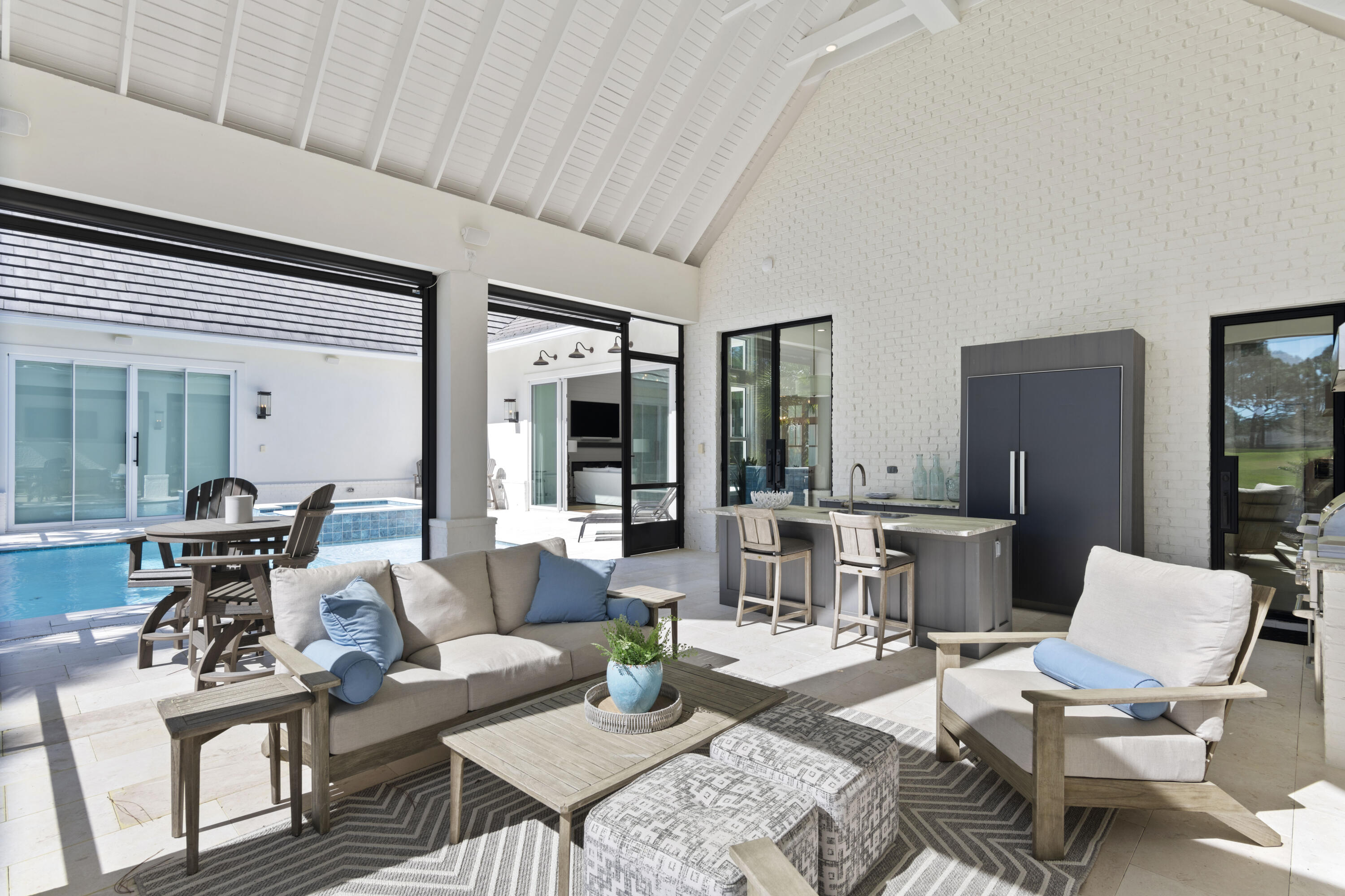 BURNT PINE - Residential