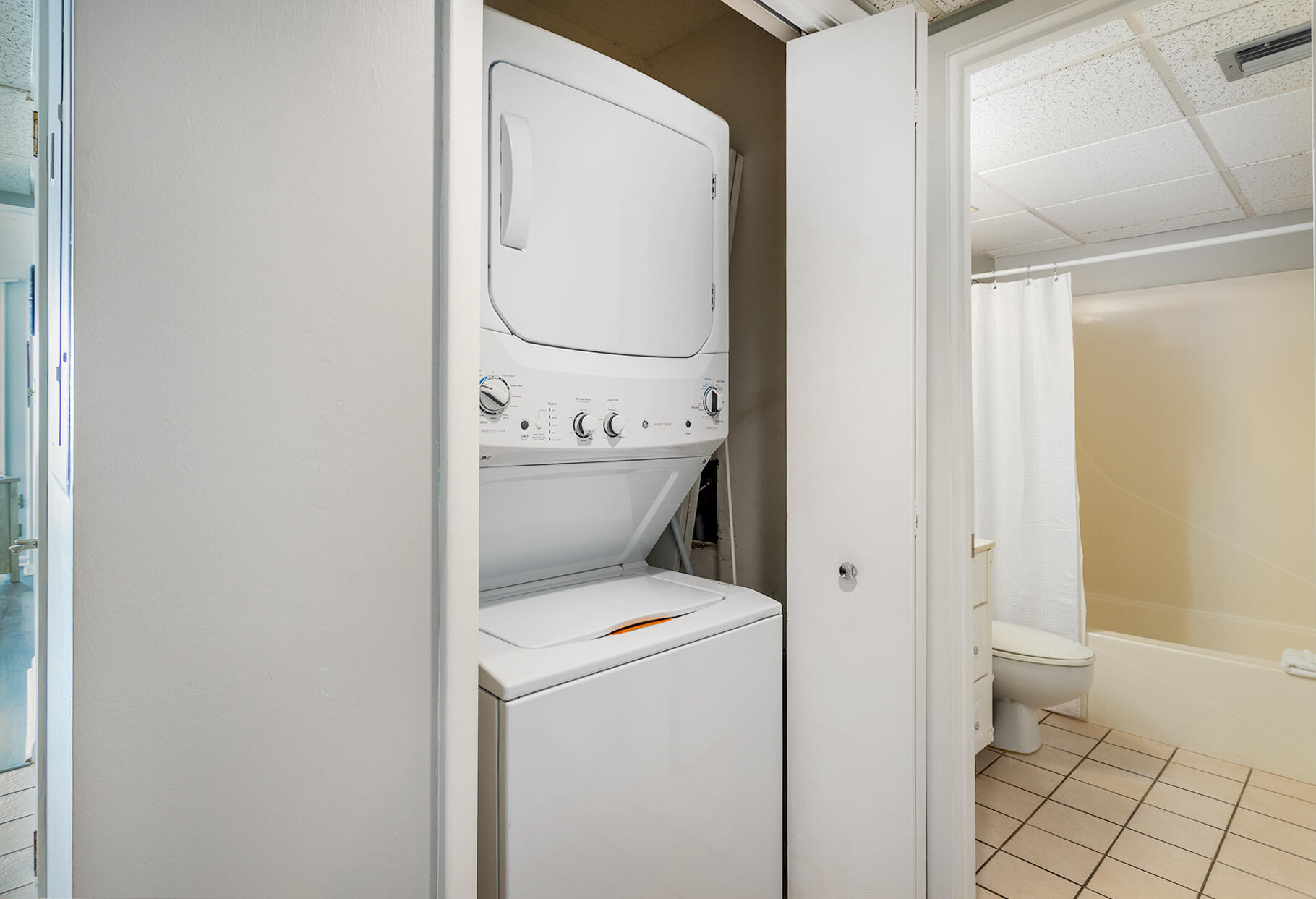 LEEWARD/WINDWARD CONDO - Residential