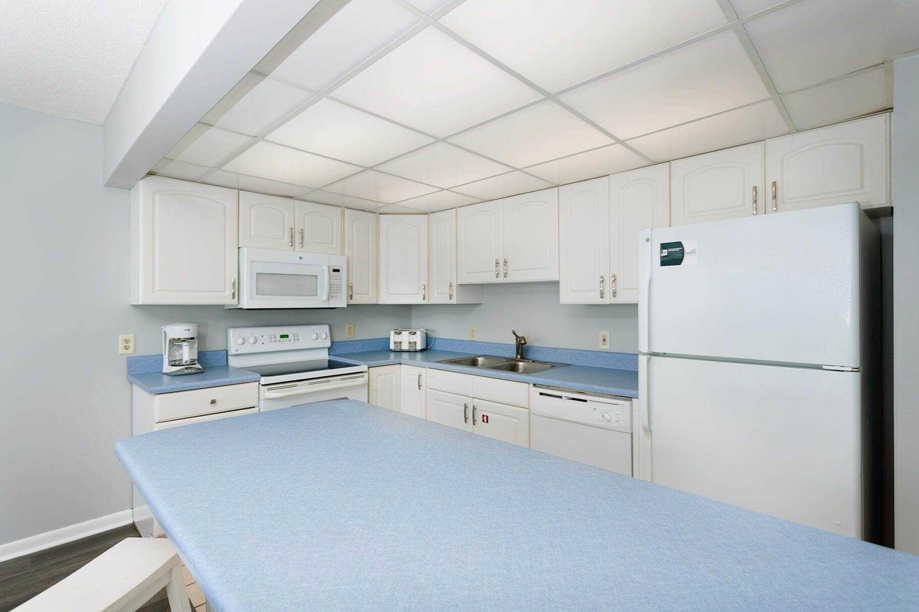 LEEWARD/WINDWARD CONDO - Residential